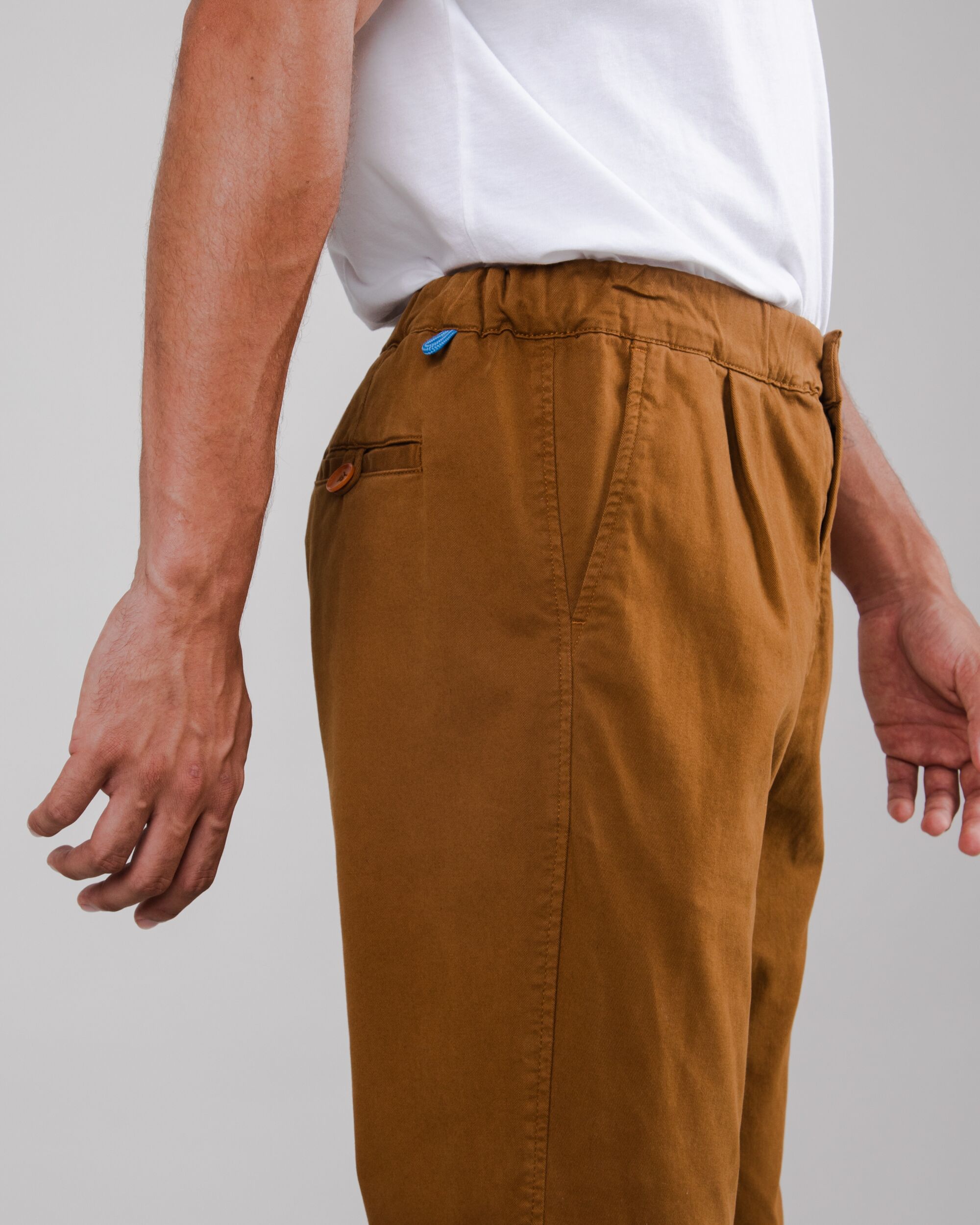 Pantalon chino confort marron en coton biologique de Brava Fabrics
