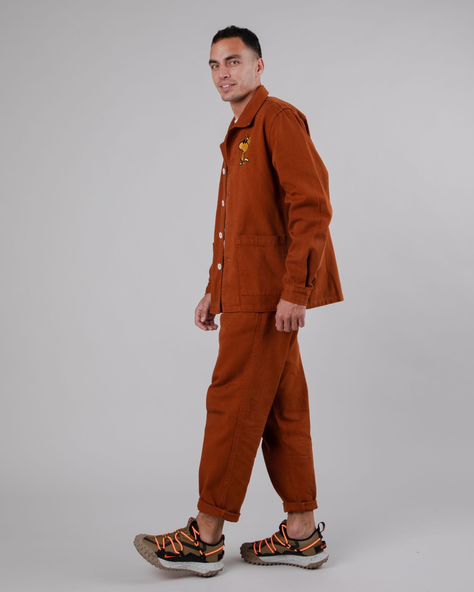 Veste Peanuts Woodstock Brown en coton biologique par Brava Fabrics
