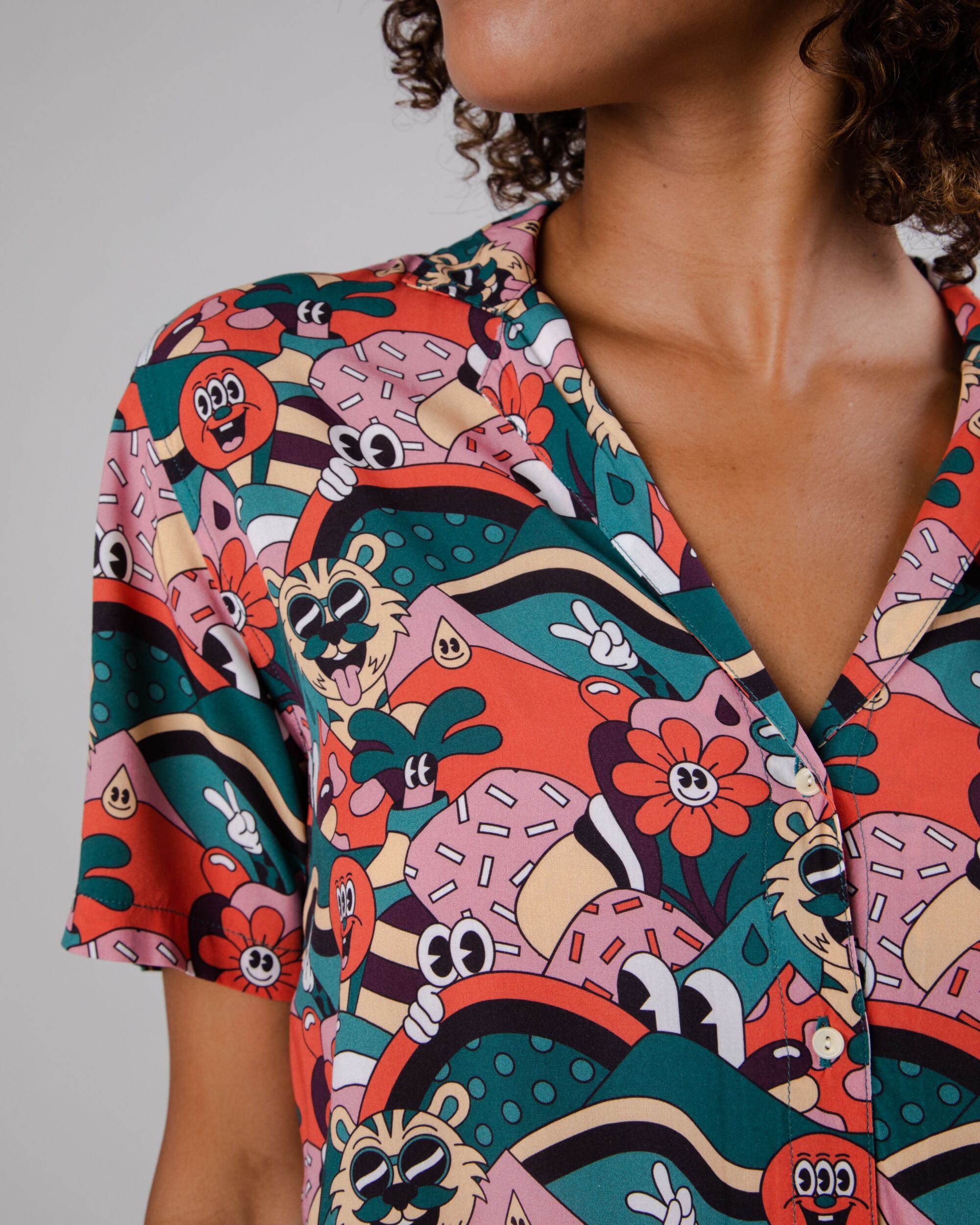 Bluse Yeye Weller Aloha Red aus nachhaltiger Viskose von Brava Fabrics