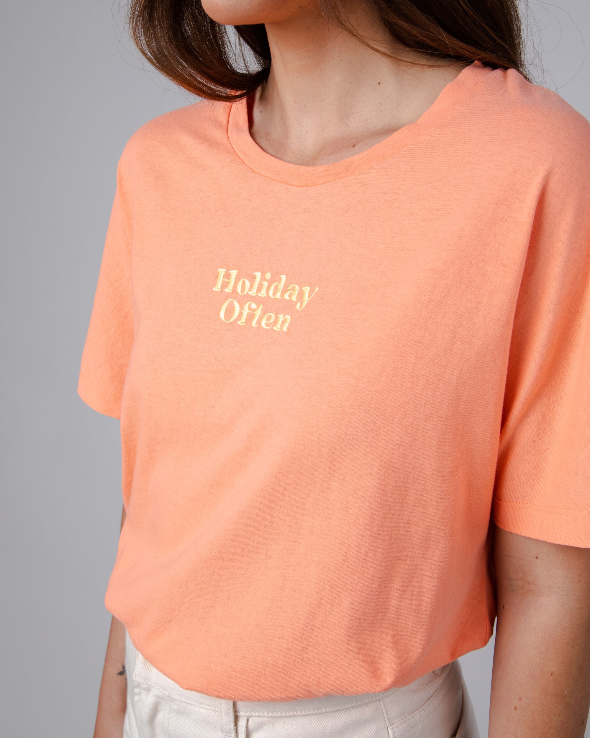 Oversize T-Shirt Holidays in Coral aus Bio Baumwolle von Brava Fabrics