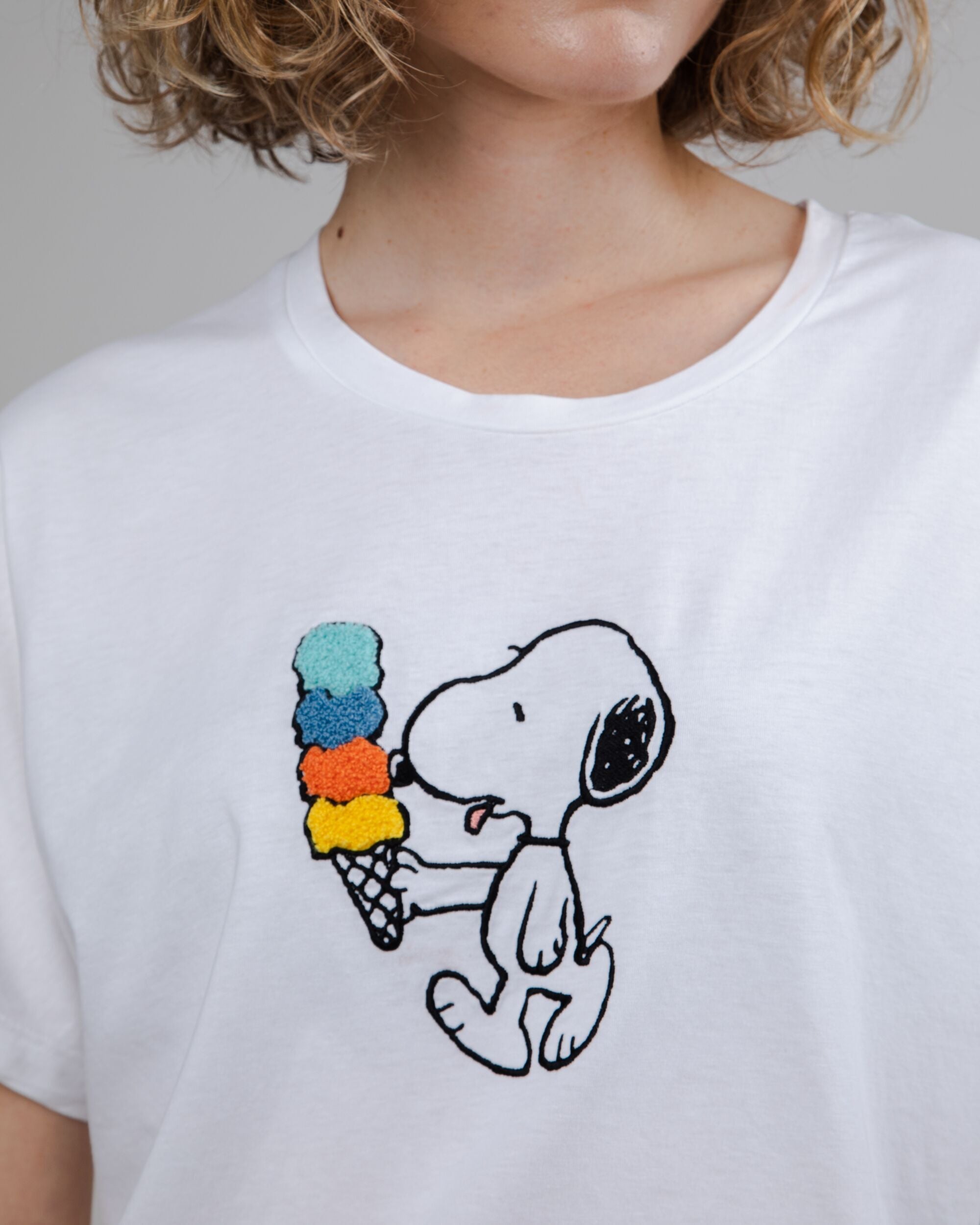 Oversized T-shirt Peanuts Icecream in white made of organic cotton by Brava Fabrics