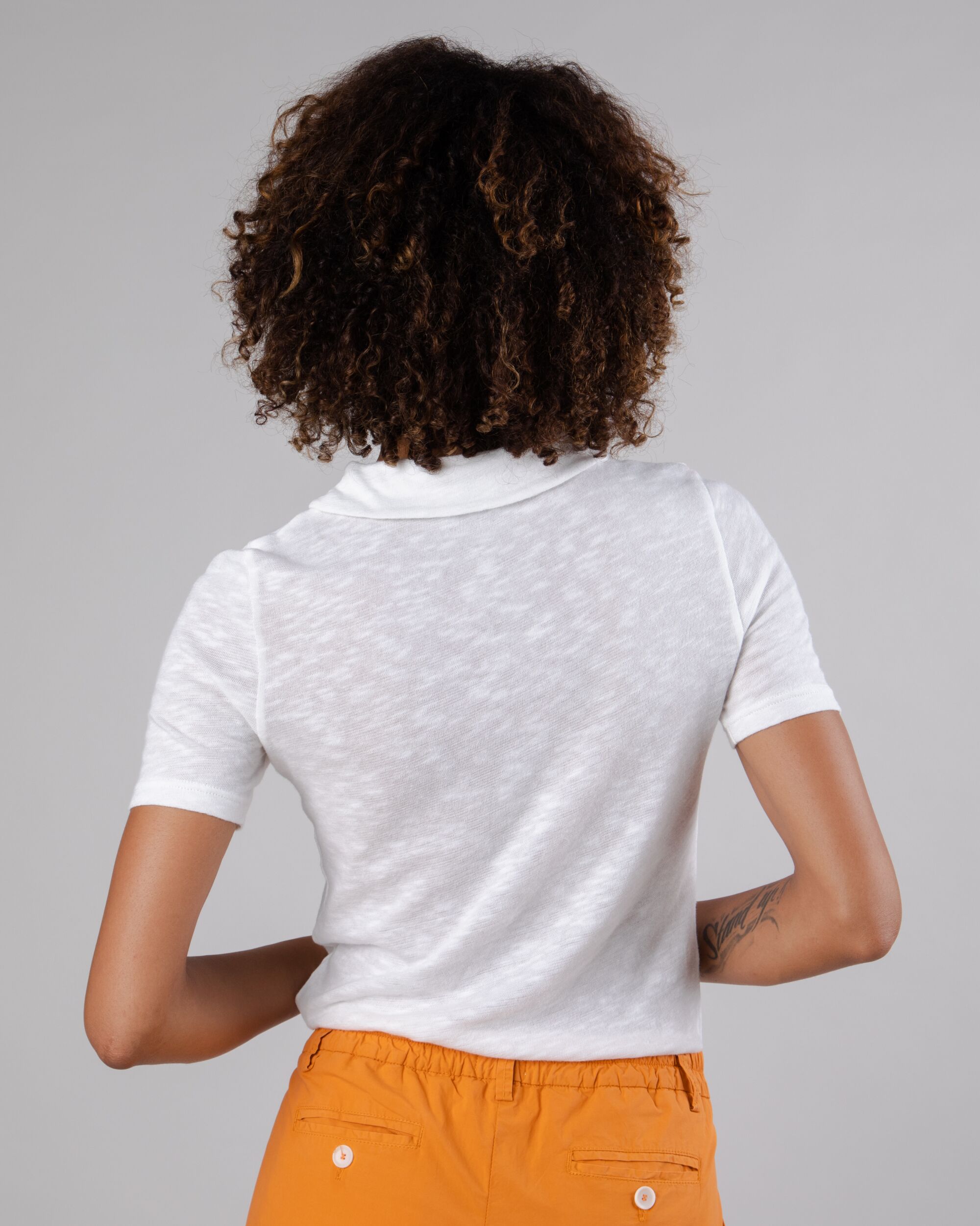 Geknöpftes Poloshirt in Offwhite aus Bio Baumwolle von Brava Fabrics