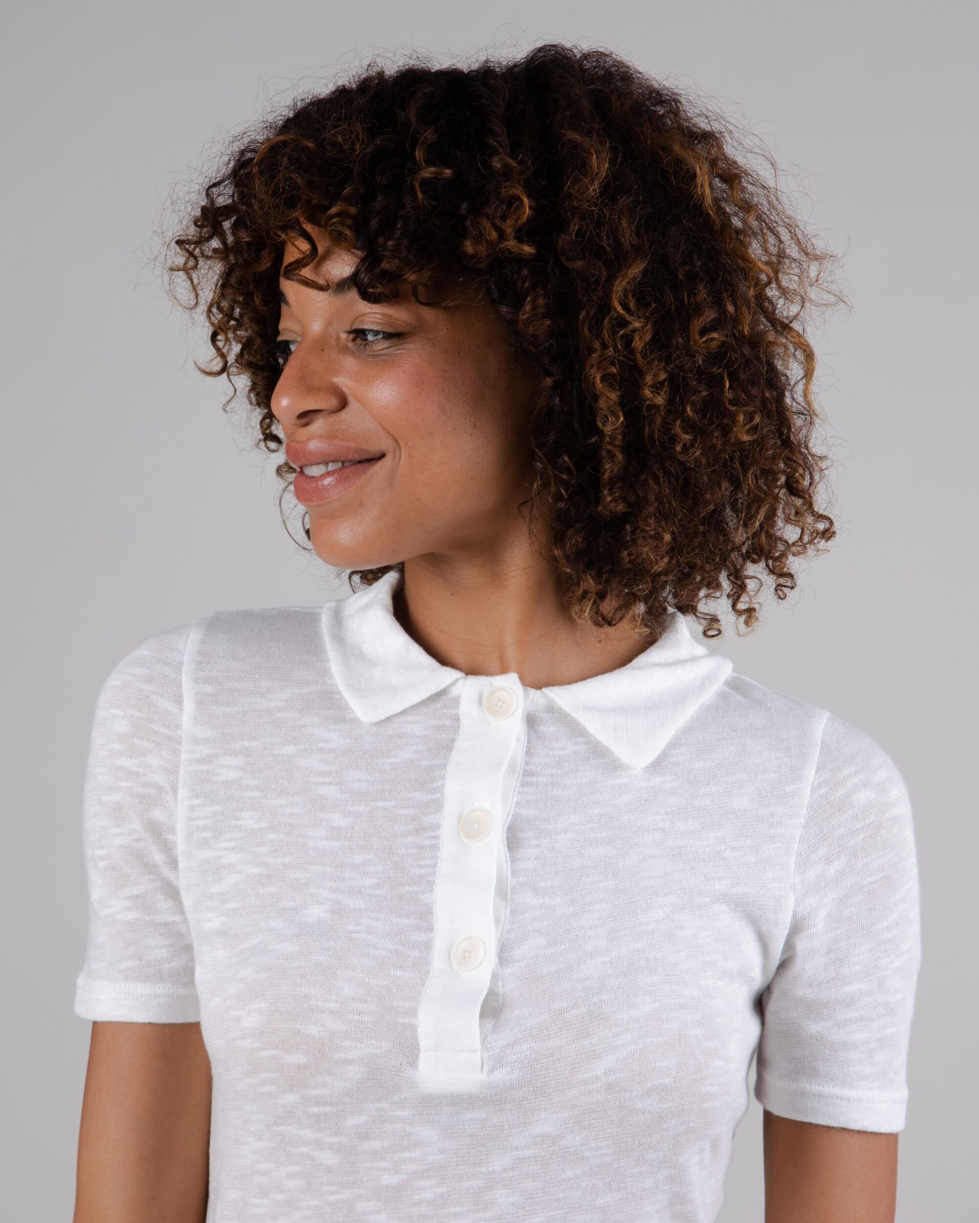 Buttoned polo shirt in off-white made from organic cotton by Brava Fabrics