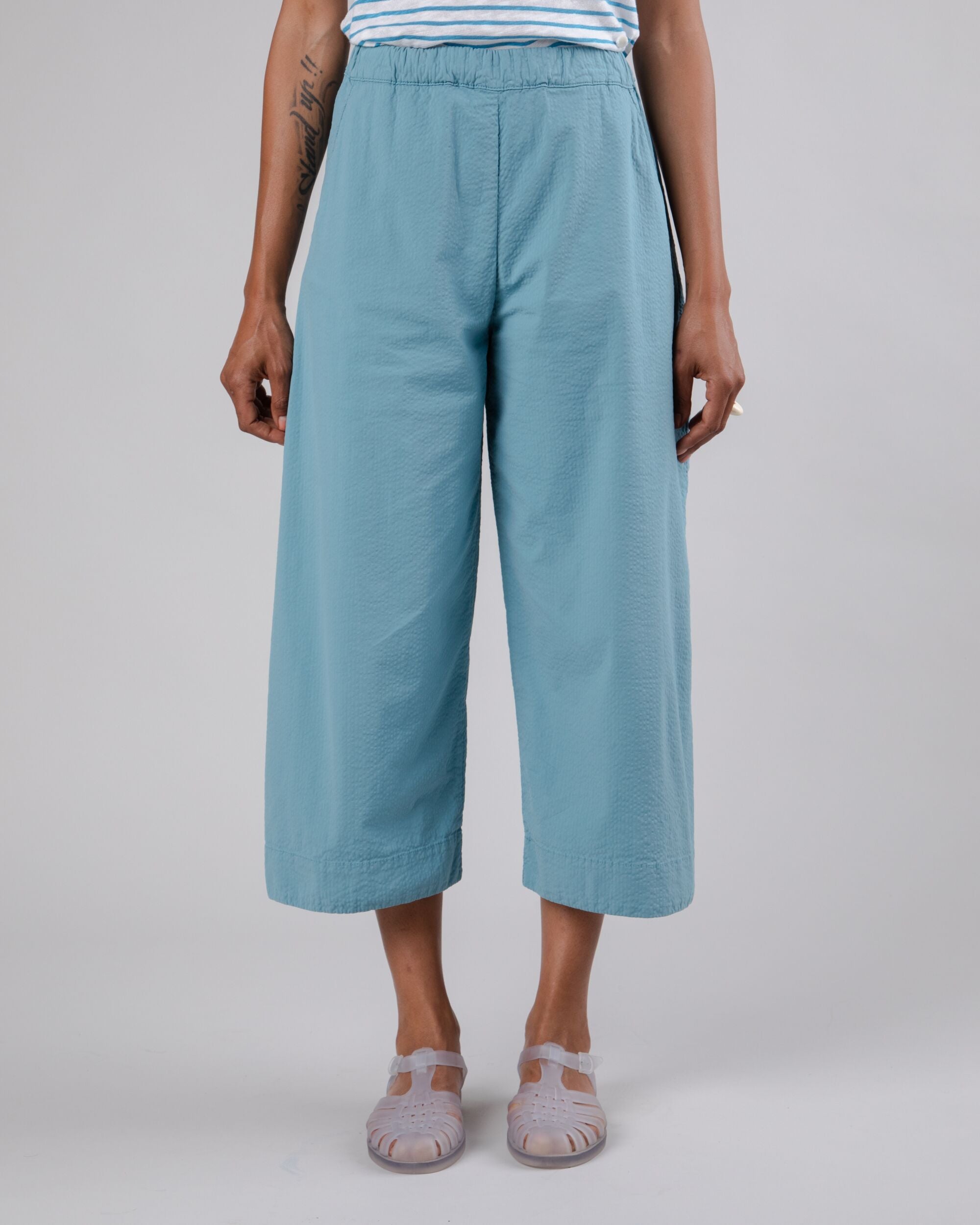 Pantalon Picnic oversize bleu océan en coton biologique par Brava Fabrics