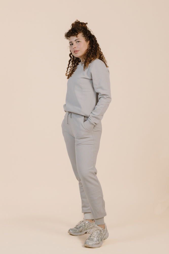 Pantalon gris MONA en coton 100% biologique de PURA Clothing