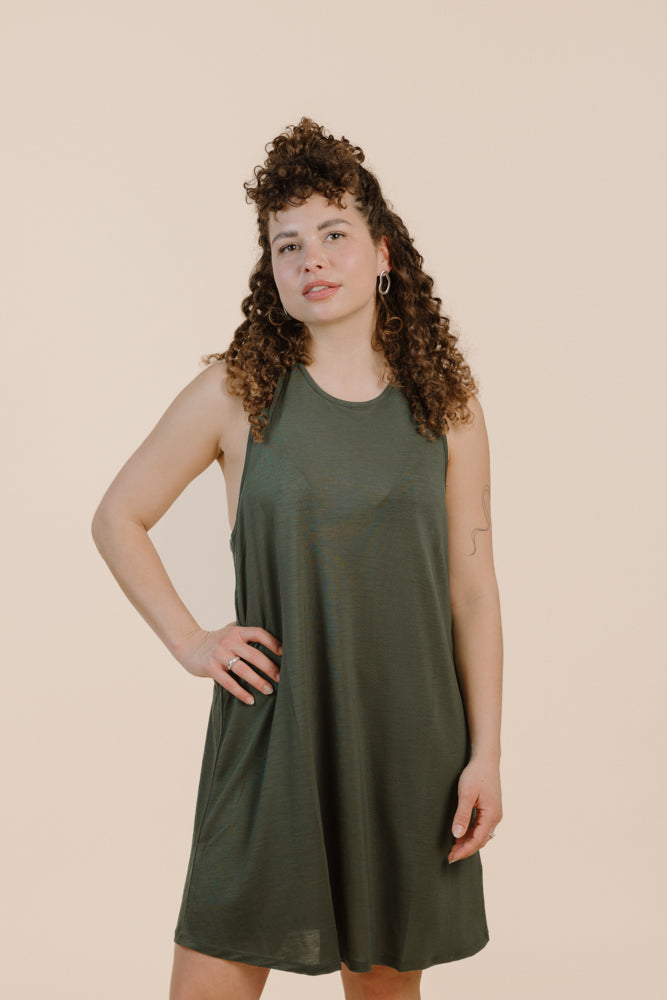 Grünes Kleid FLORA aus 100% Tencel von PURA Clothing