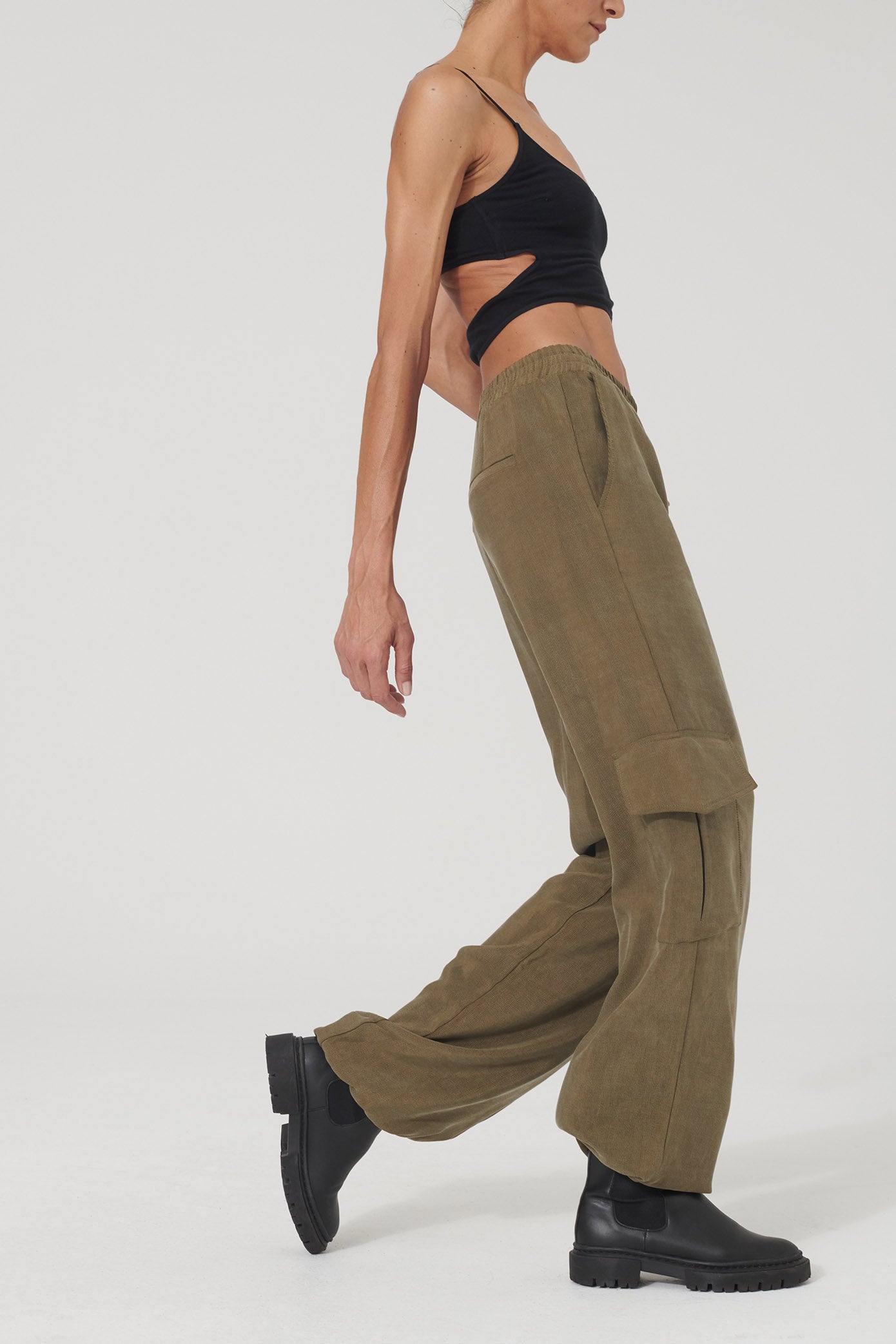HEDIE trousers in olive color by LOVJOI made from Ecovero™