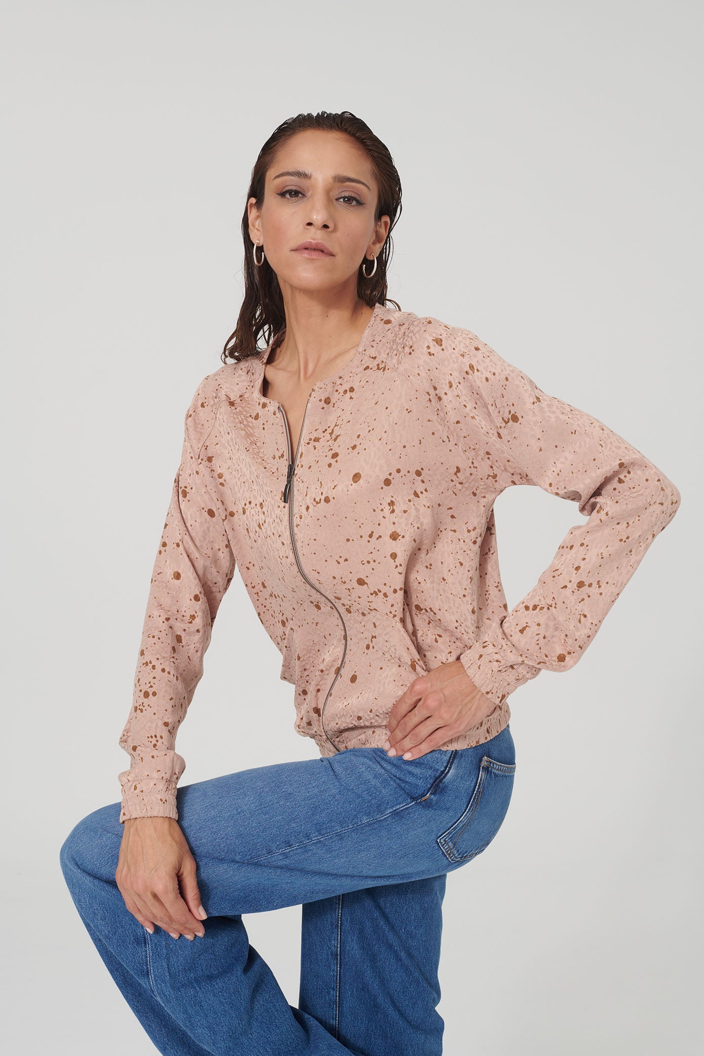 Blouson BOCA in rose-colored jacquard by LOVJOI made of Cupro and Ecovero™