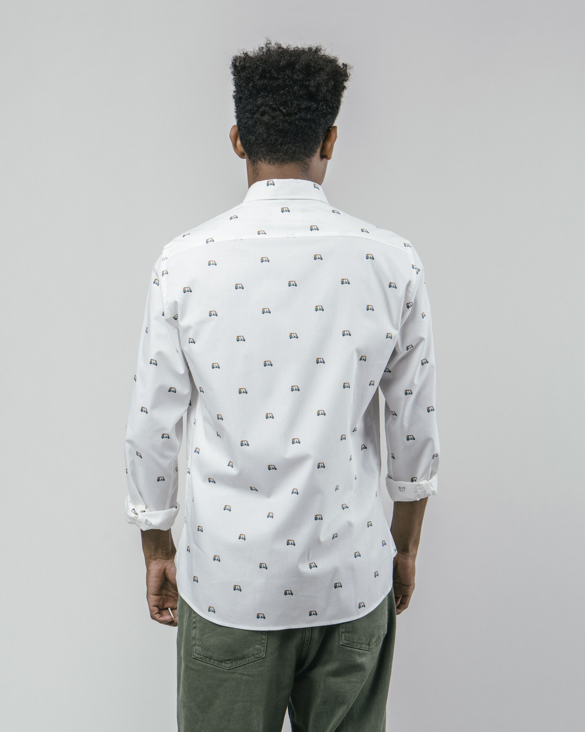 Weiss, bedrucktes Hemd Tuk Tuk Race aus 100% Bio-Baumwolle von Brava Fabrics