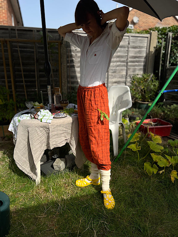 "Studio" trousers made of 100% linen