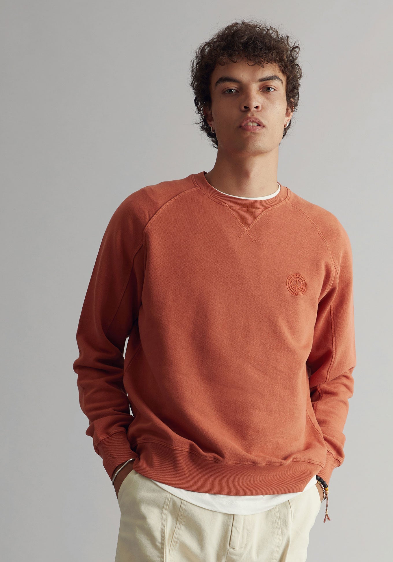 Orangener Sweater ANTON aus Bio-Baumwolle von Komodo