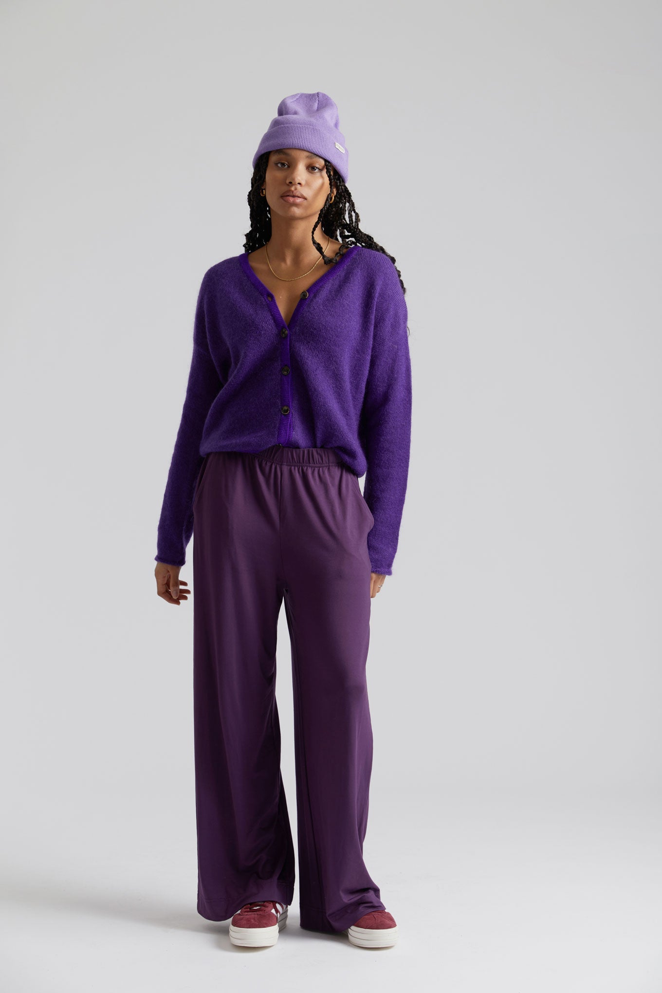 Mauve colored trousers BINITA made of modal by Komodo