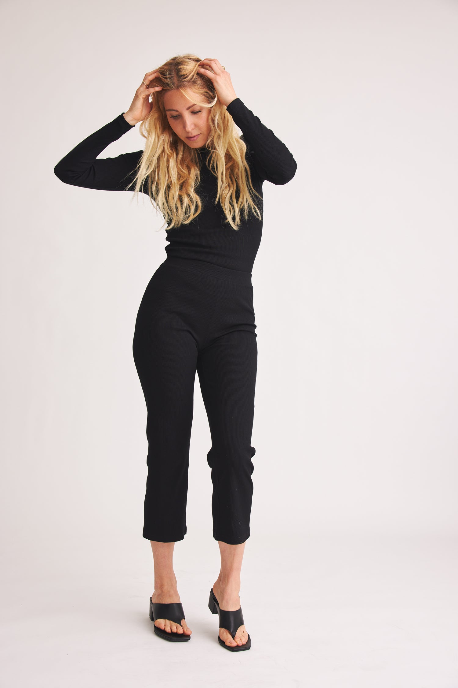 Black 3/4 pants Bree made of organic cotton by Baige the Label