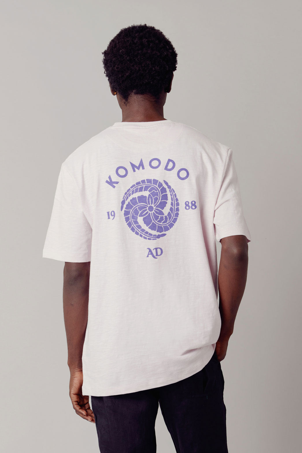 T-shirt rose CREST en coton bio de Komodo