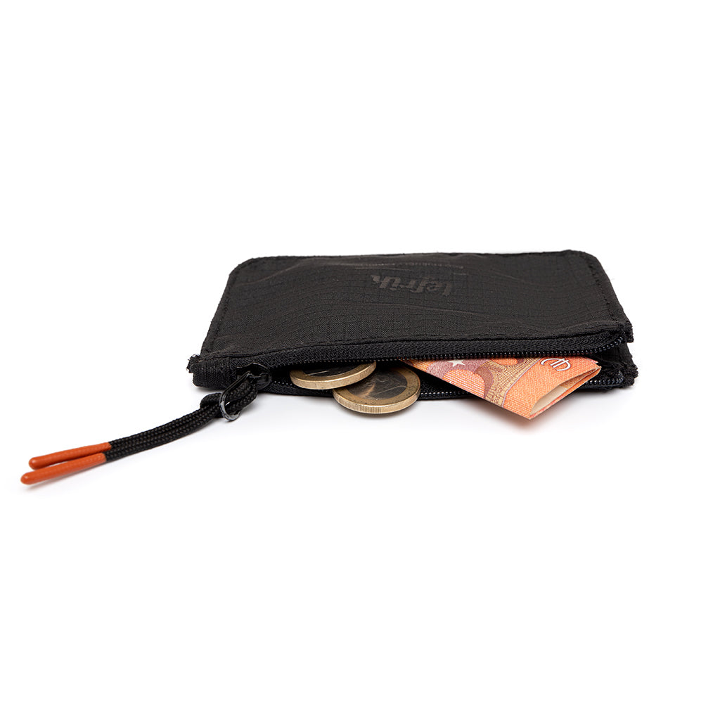 Black wallet wallet (2.5l) made from recycled PET plastic bottles from Lefrik