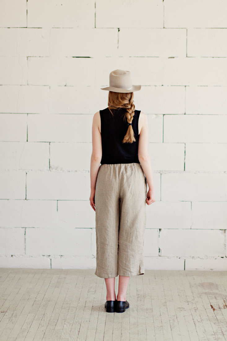 Comfy trousers made from 100% linen