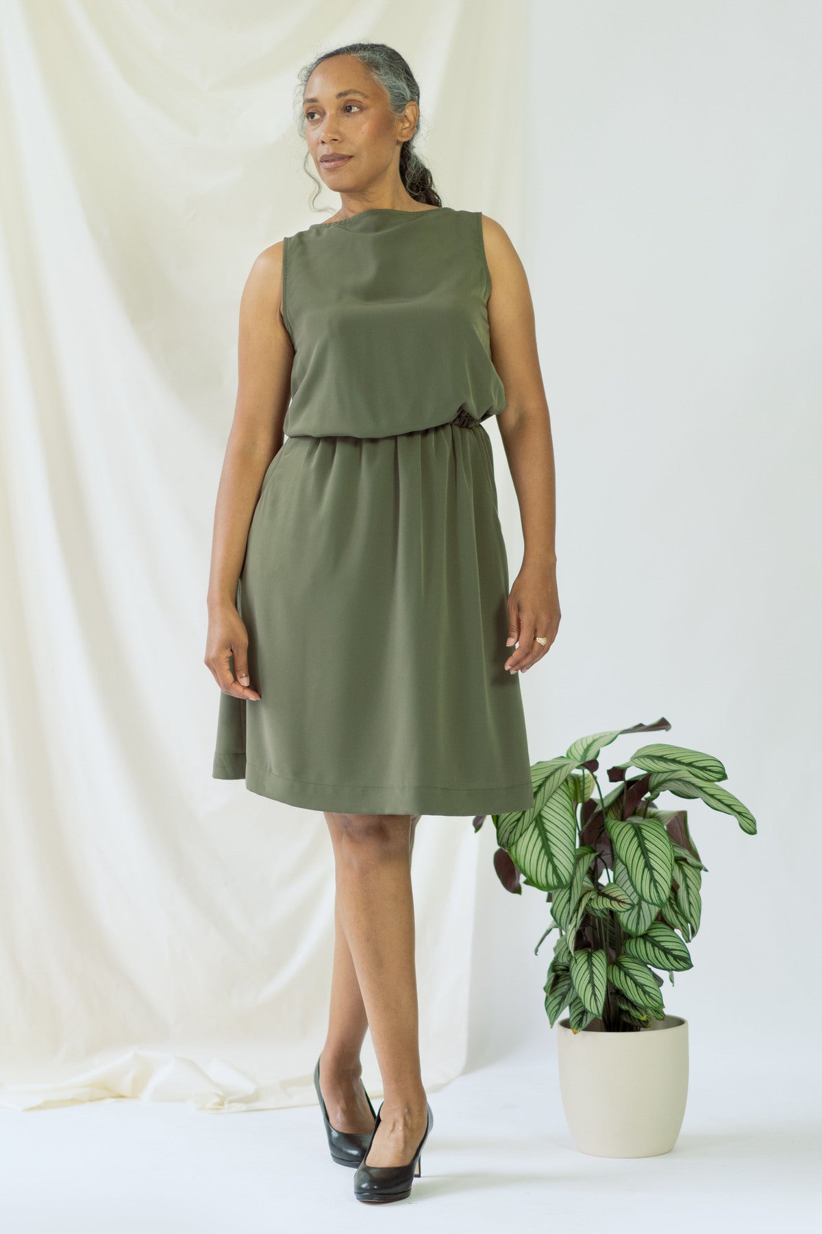 Olive green sleeveless dress Bella made of 100% polyester by Ayani