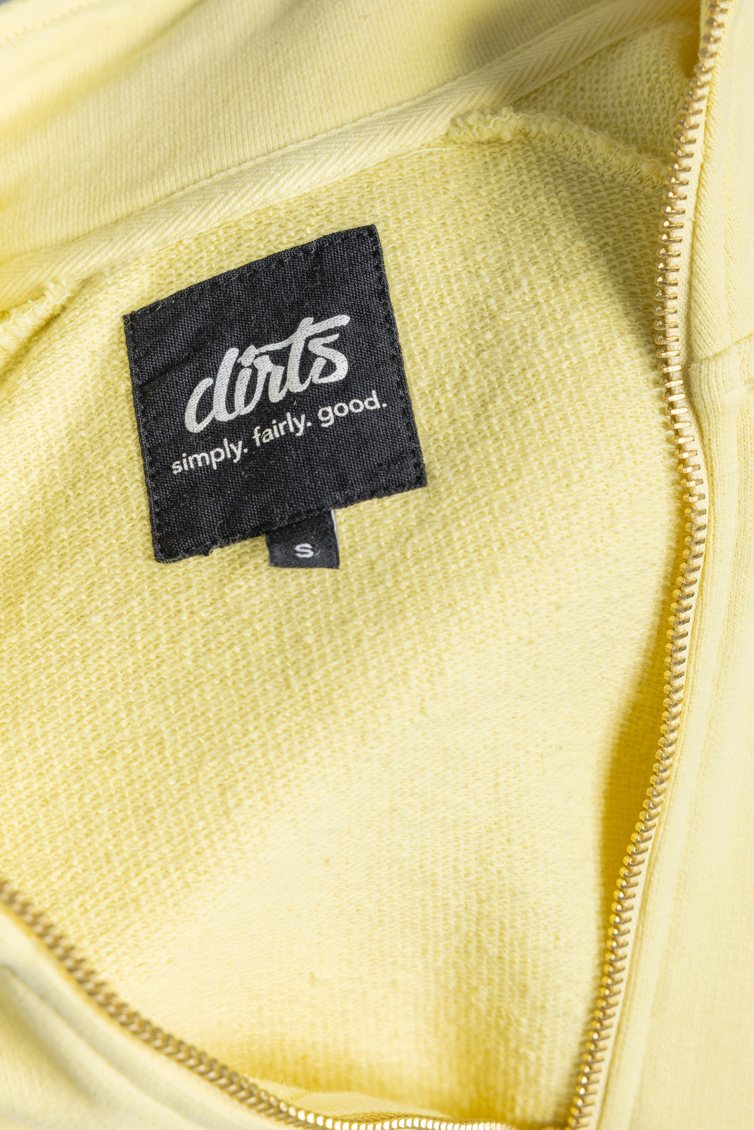 Gelber Sweater Quarter Zip Raglan aus 100% Bio-Baumwolle von DIRTS