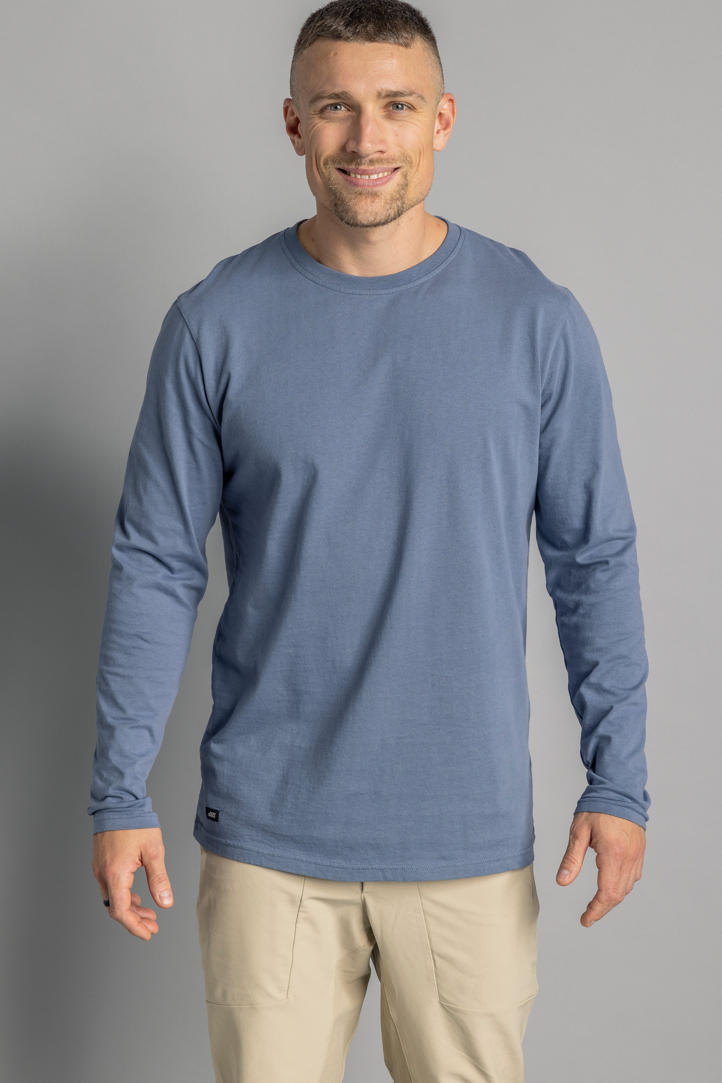 Blue long-sleeved recycled cotton T-shirt from DIRTS