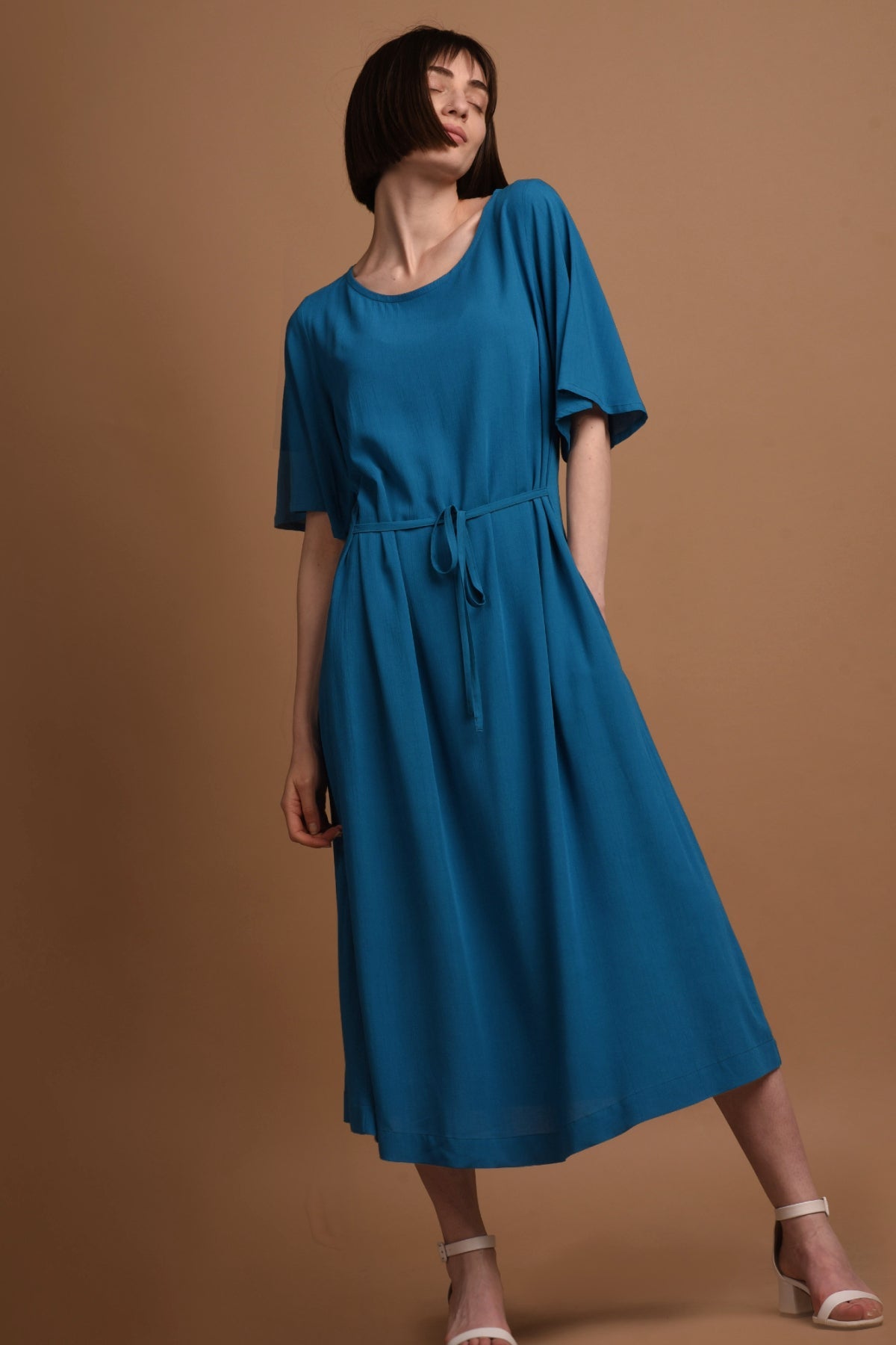 Blaues Kleid Nika aus 100% Viskose von Ayani