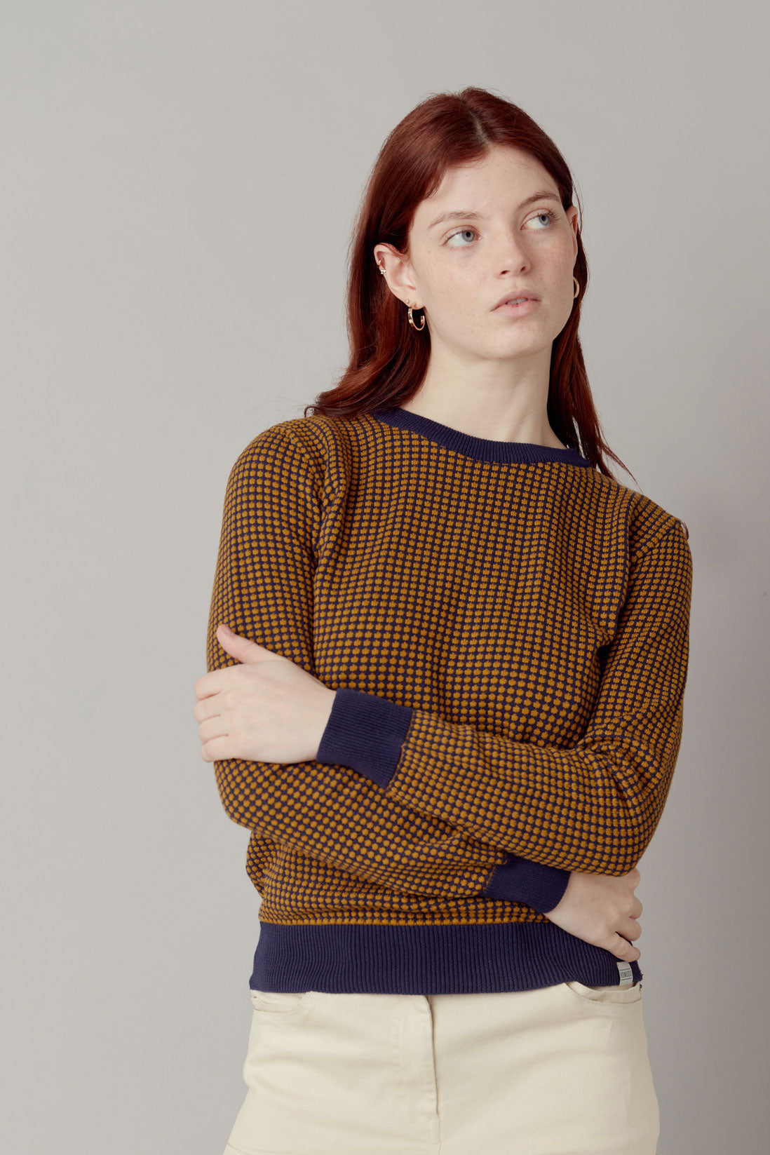Brown sweater HANA made from 100% organic cotton from Komodo