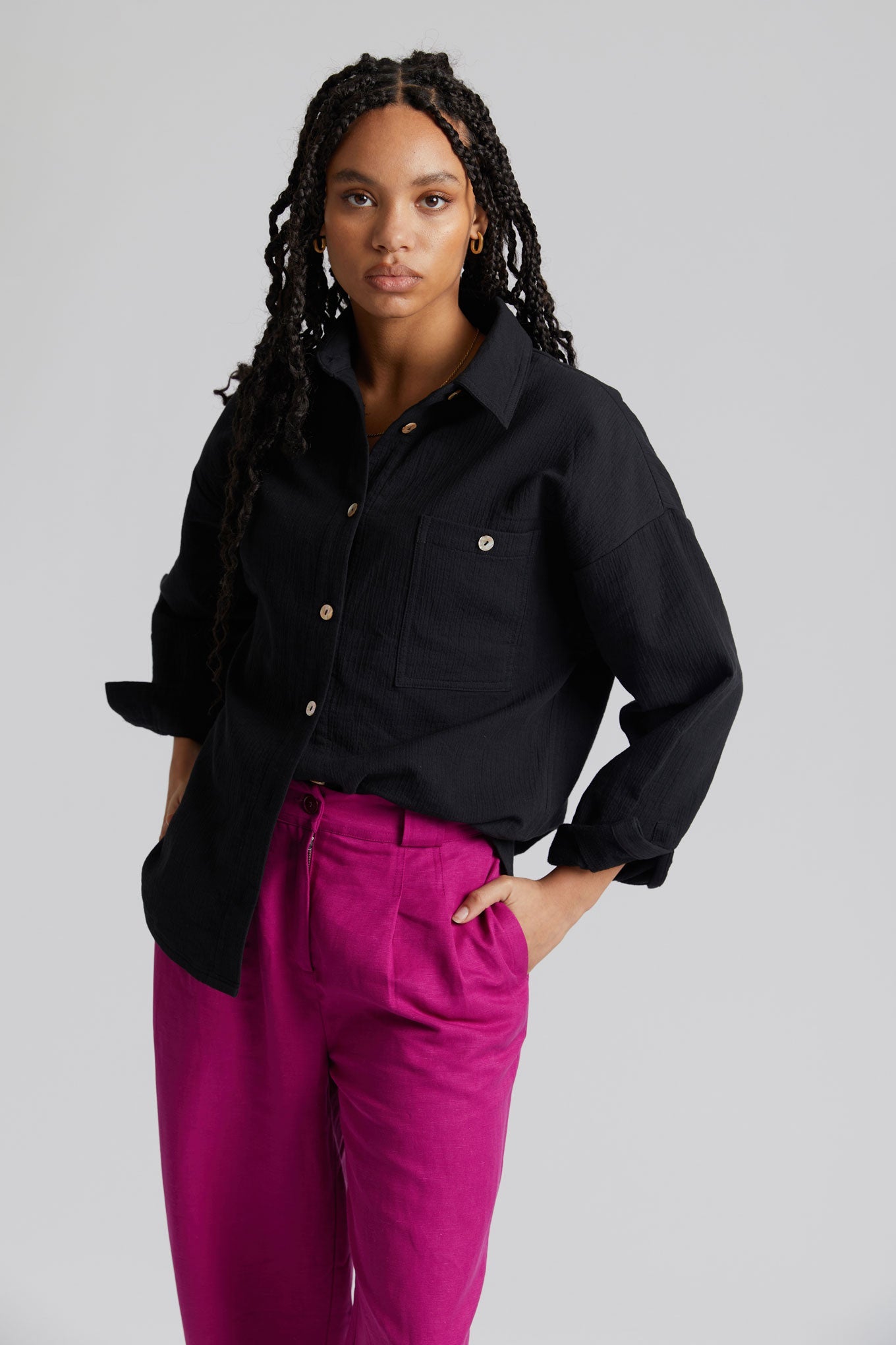 Black blouse HANAKO made from 100% organic cotton by Komodo