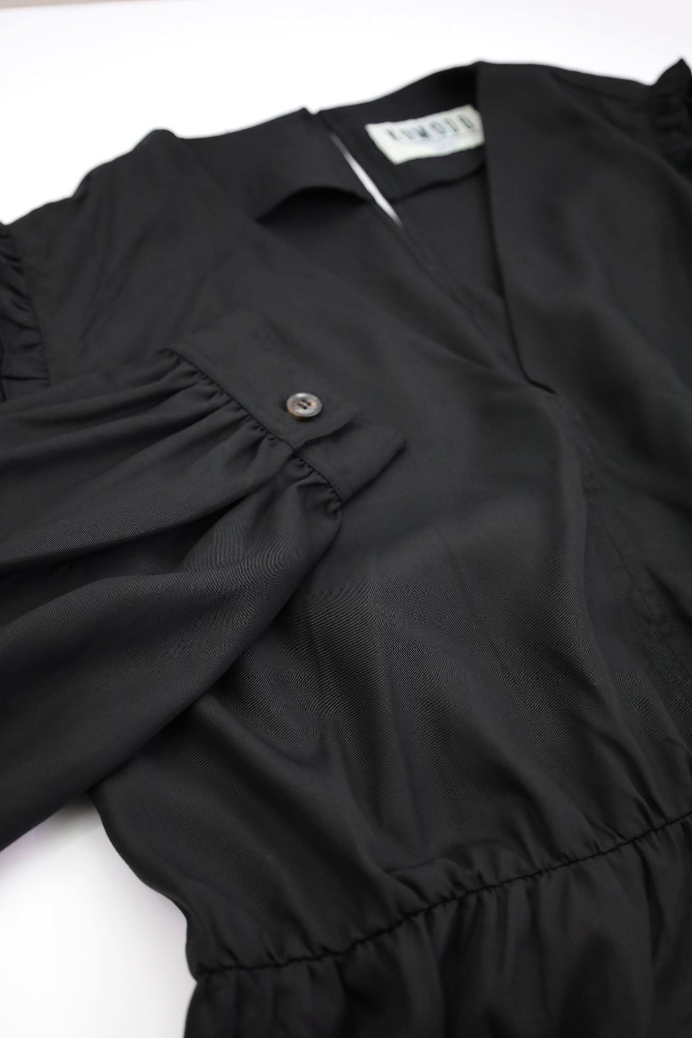 Schwarzes Kleid ALINA aus 100% Tencel von Komodo