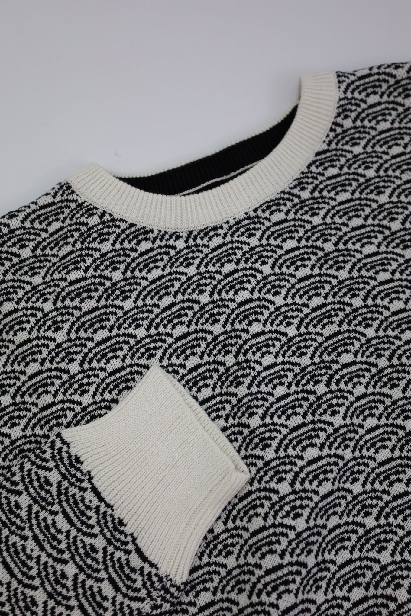 Weisser Pullover HAKKU aus 100% Bio-Baumwolle von Komodo