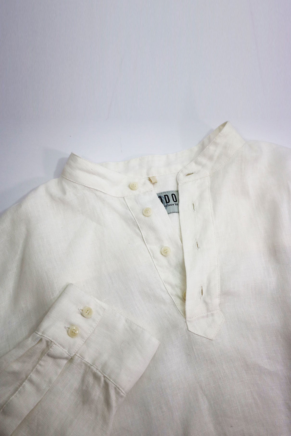 Weisses, langärmliges Shirt JULIAN aus Bio-Leinen von Komodo