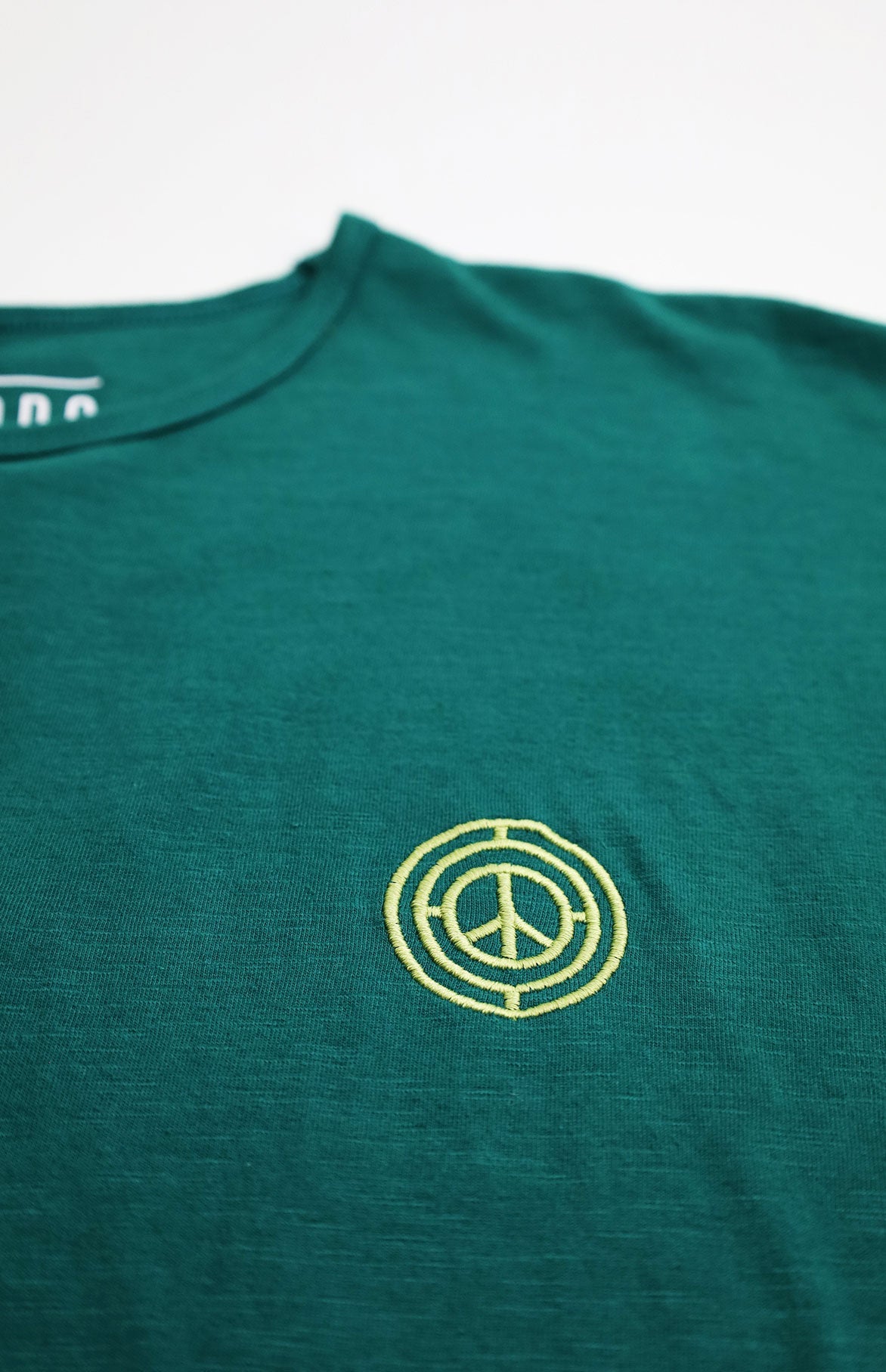 Dark green T-shirt KIN made of organic cotton from Komodo