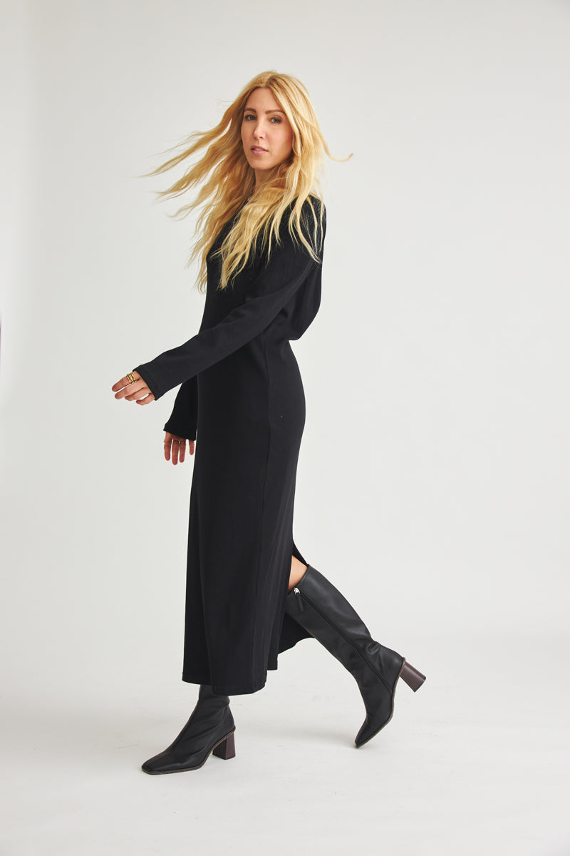 Black Bina dress made of organic cotton from Baige the Label