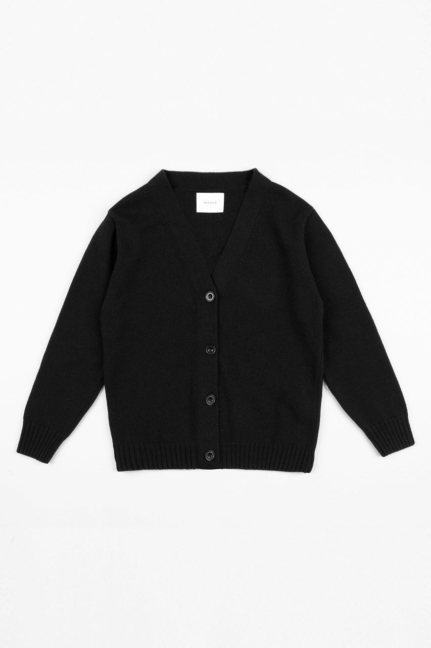 Black cardigan knit made from recycled wool from Rotholz