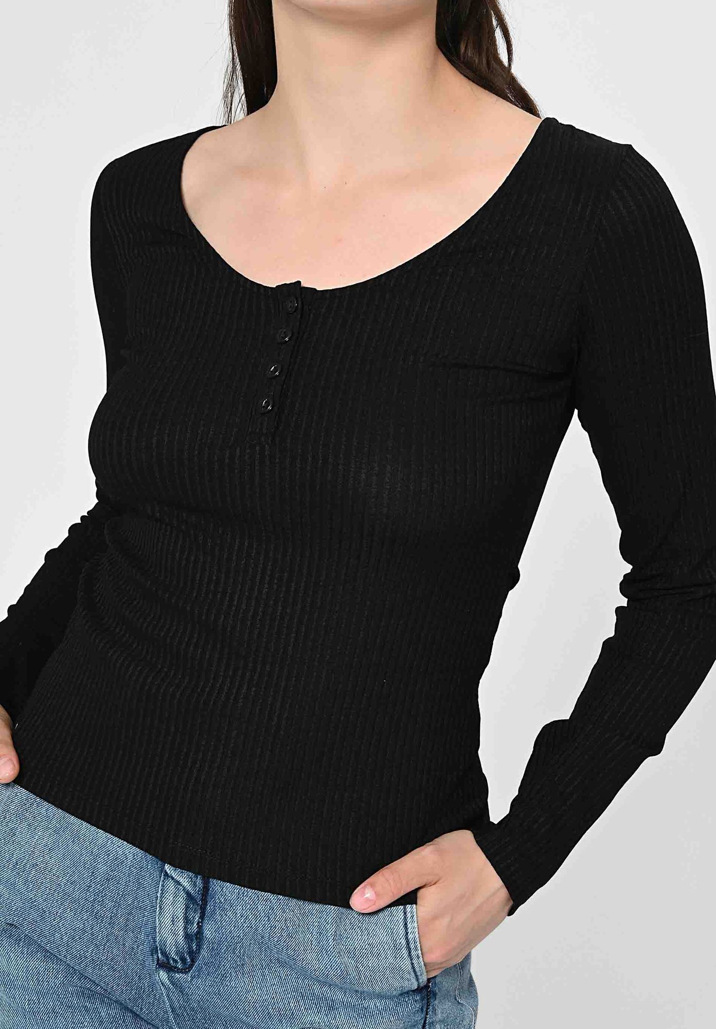 Long-sleeved shirt ARACEA in black by LOVJOI made of TENCEL™