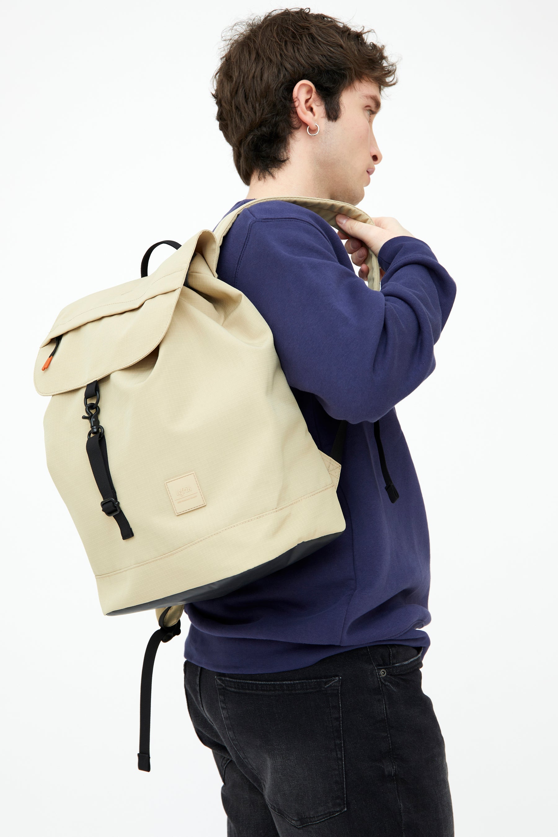 Beige Scout Metal Vandra backpack made from recycled PET from Lefrik