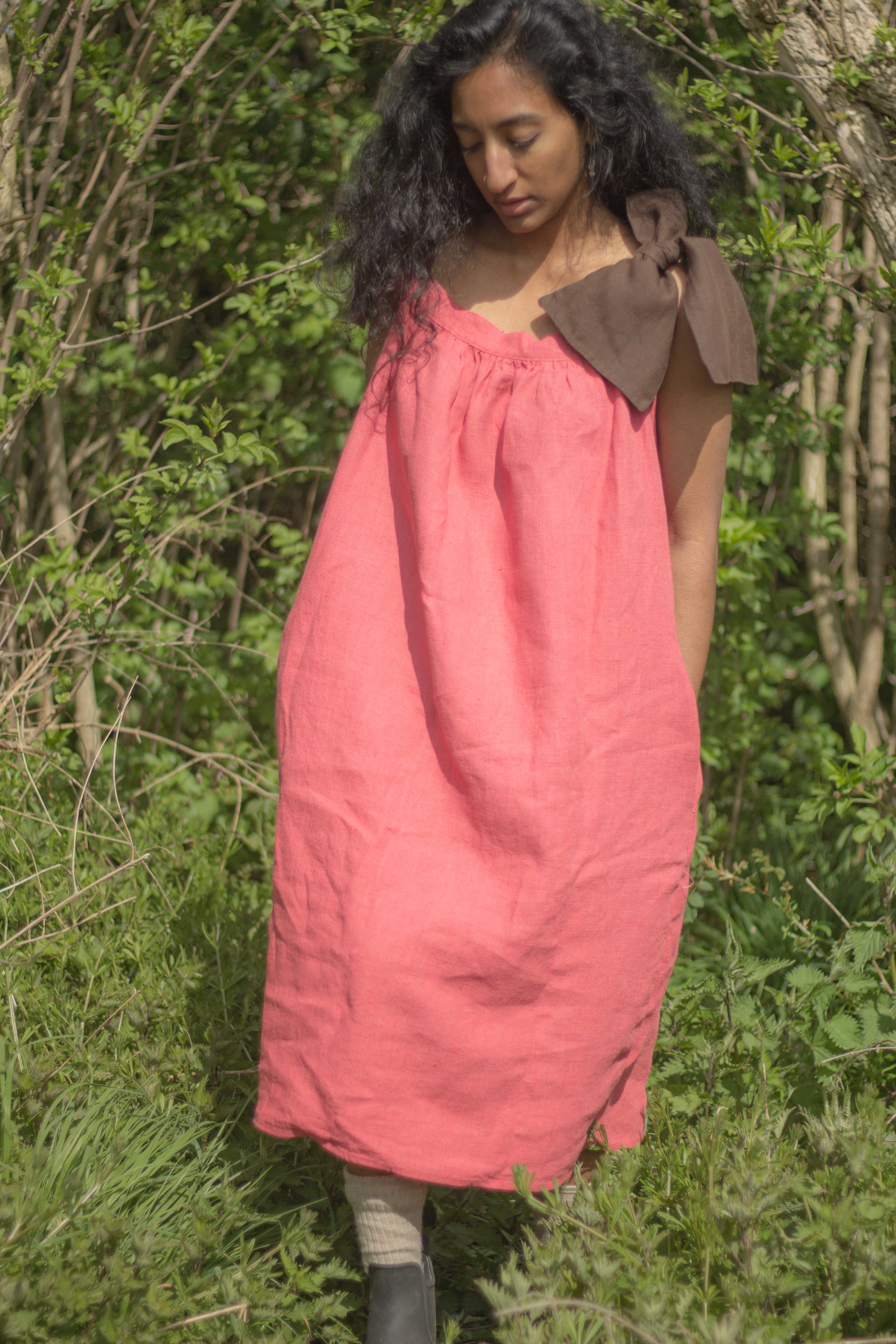 Rosa Kleid aus Leinen von Lemuel MC