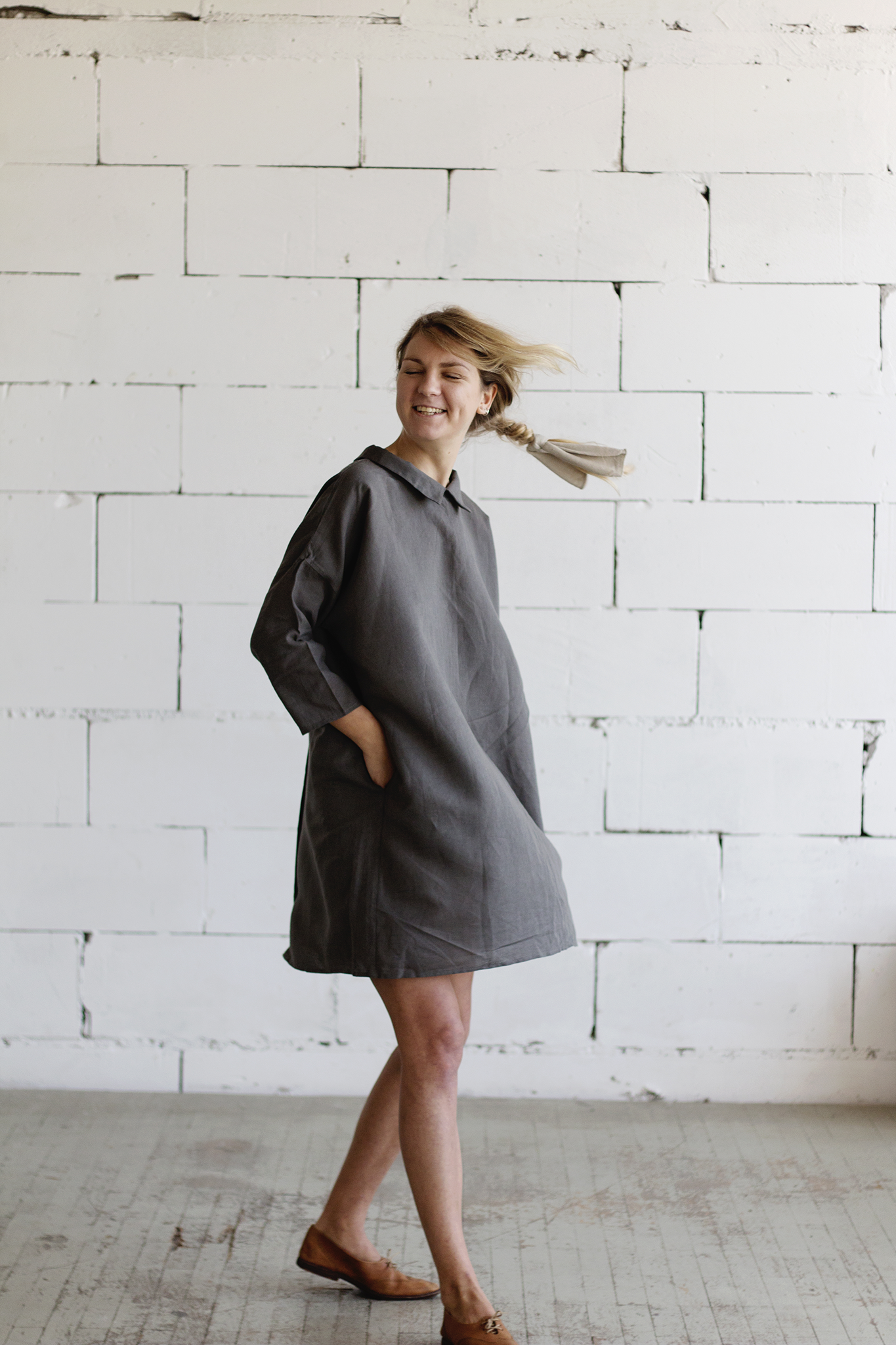 Dress in gray with 3/4 arm length made of 100% linen