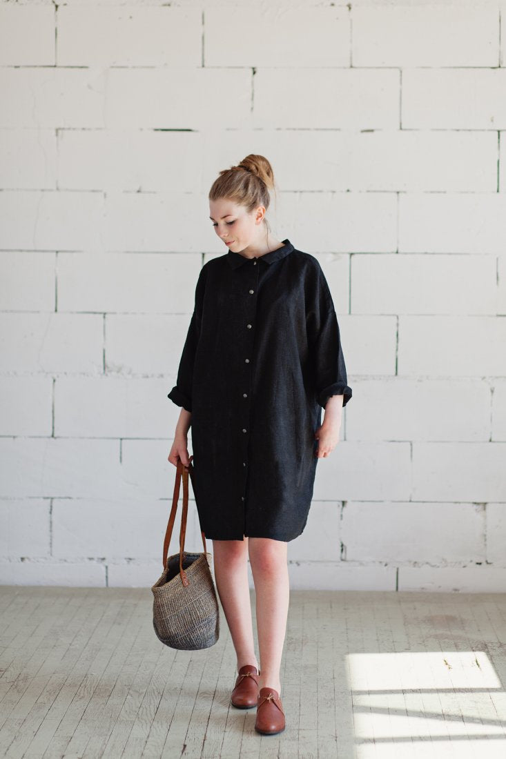 Robe classique noire 100 % lin