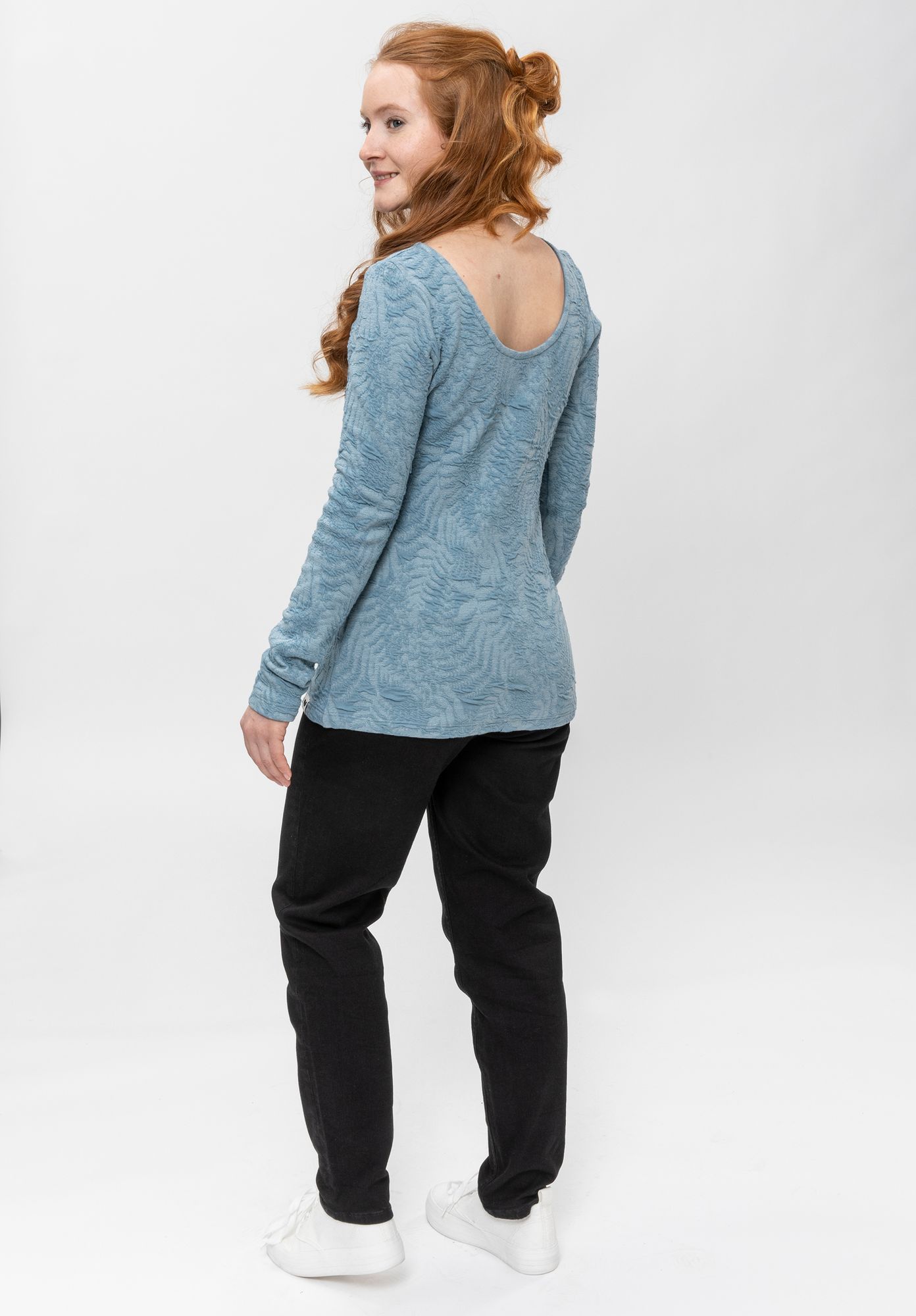 Longsleeve shirt OPPLIA in blue by LOVJOI made of organic cotton (ST)
