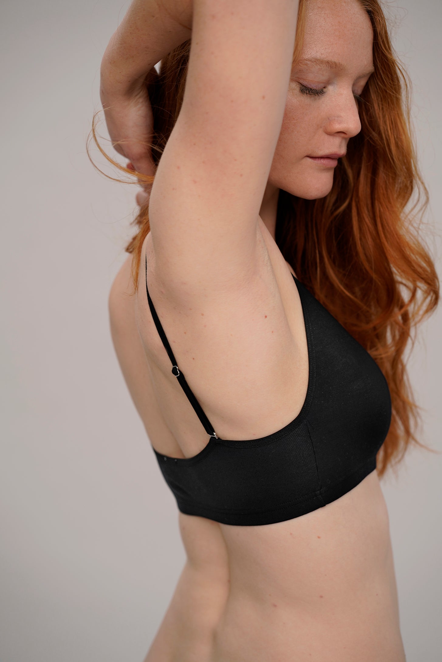 Top black / bra in black made of natural MicroModal from moi-basics