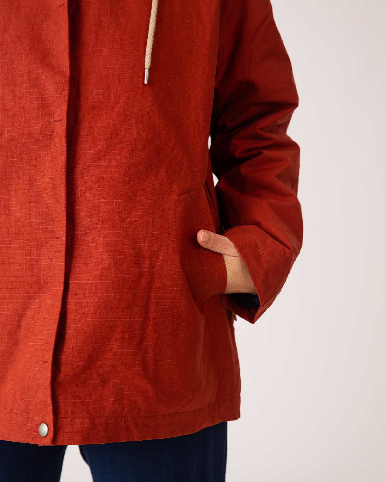 Brique de veste cirée rouge en coton biologique de Matona