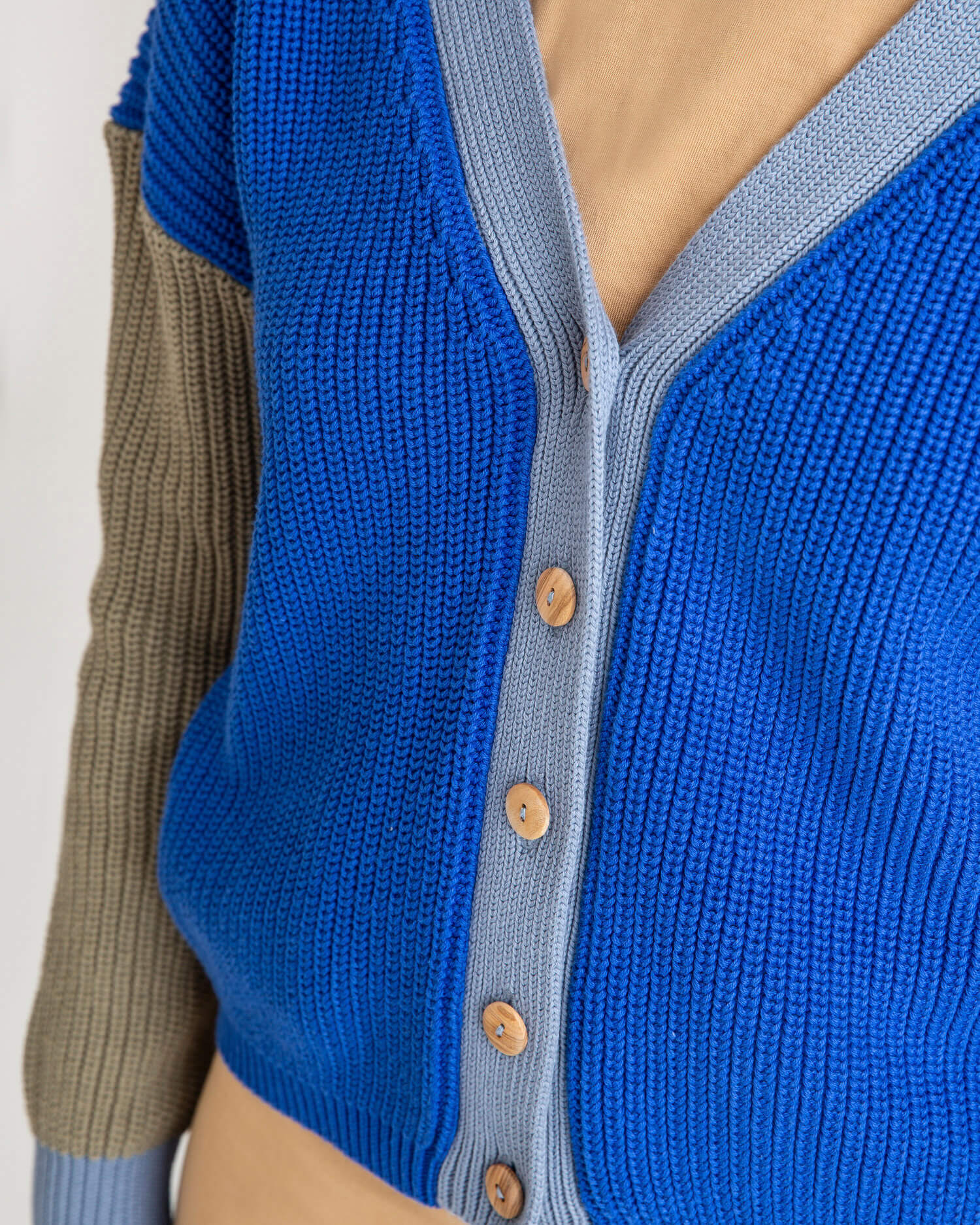 Colorful cardigan made from 100% organic cotton from Matona