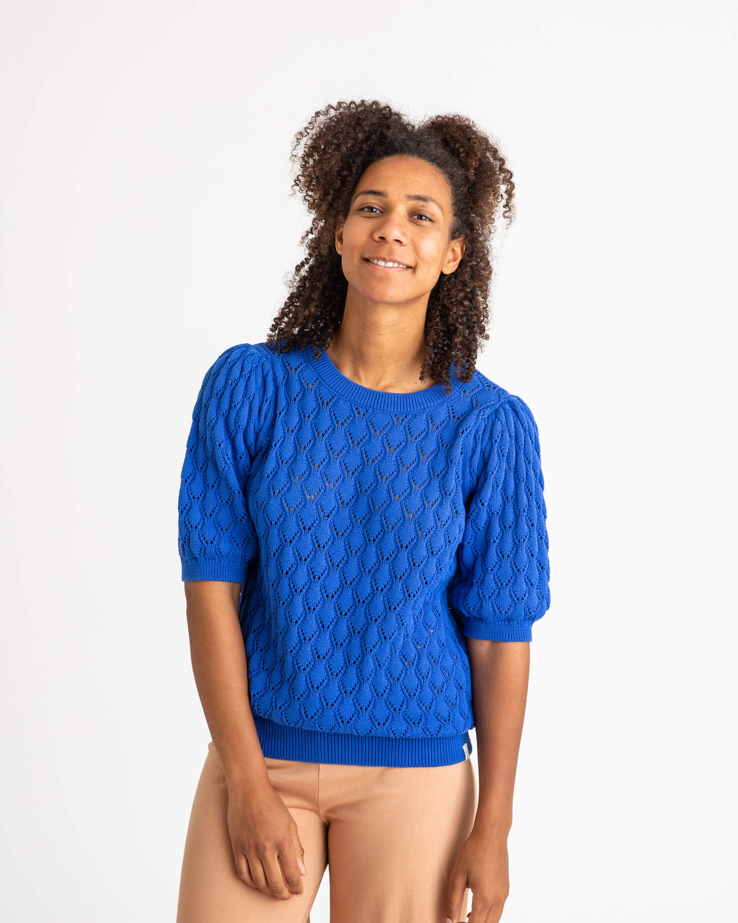 Blaue, gestrickte Bluse aus 100% Bio-Baumwolle von Matona