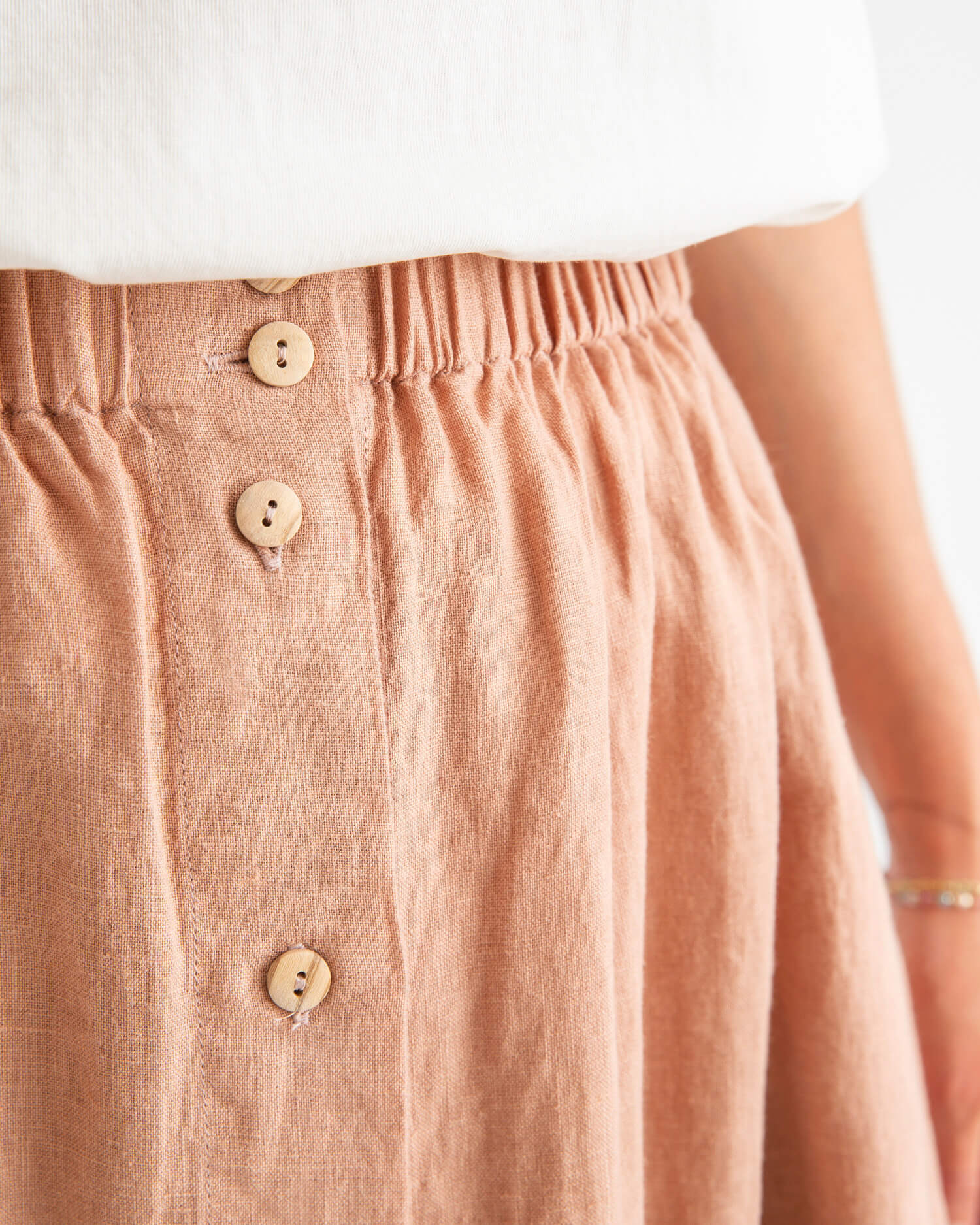 Rosé midi skirt made of linen by Matona