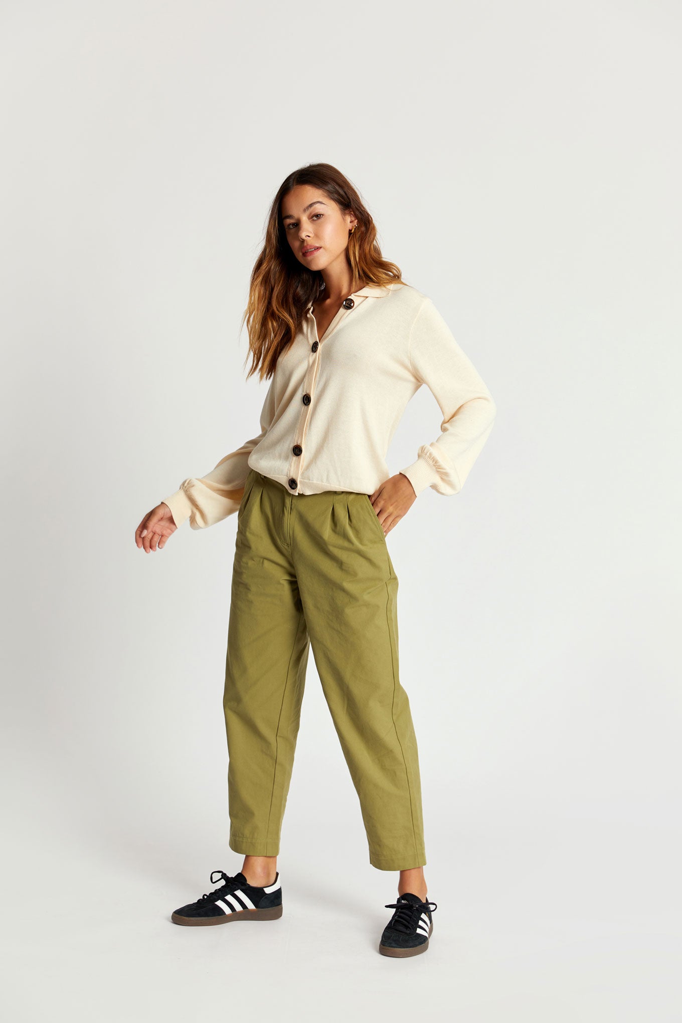 Khaki green trousers Olia made from 100% organic cotton by Komodo