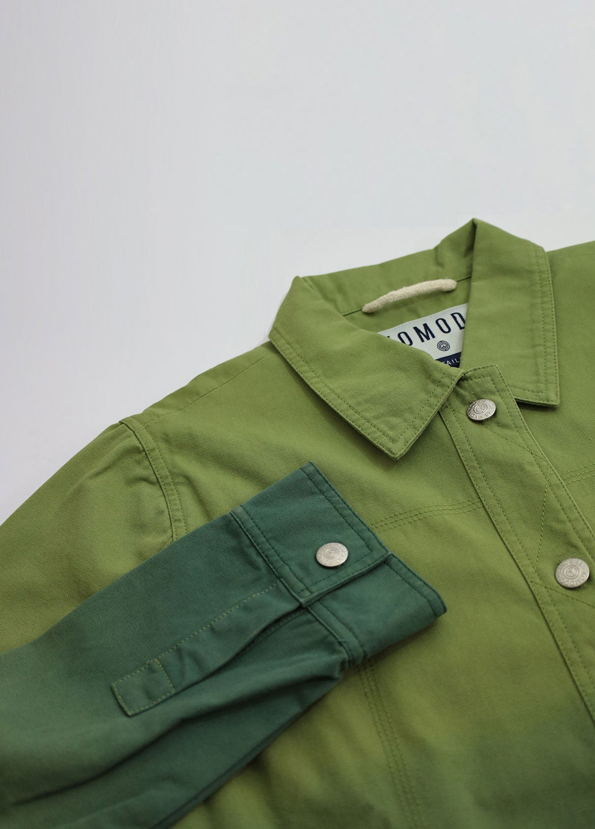 Khaki Grüne Jacke Orino aus 100% Bio-Baumwolle von Komodo