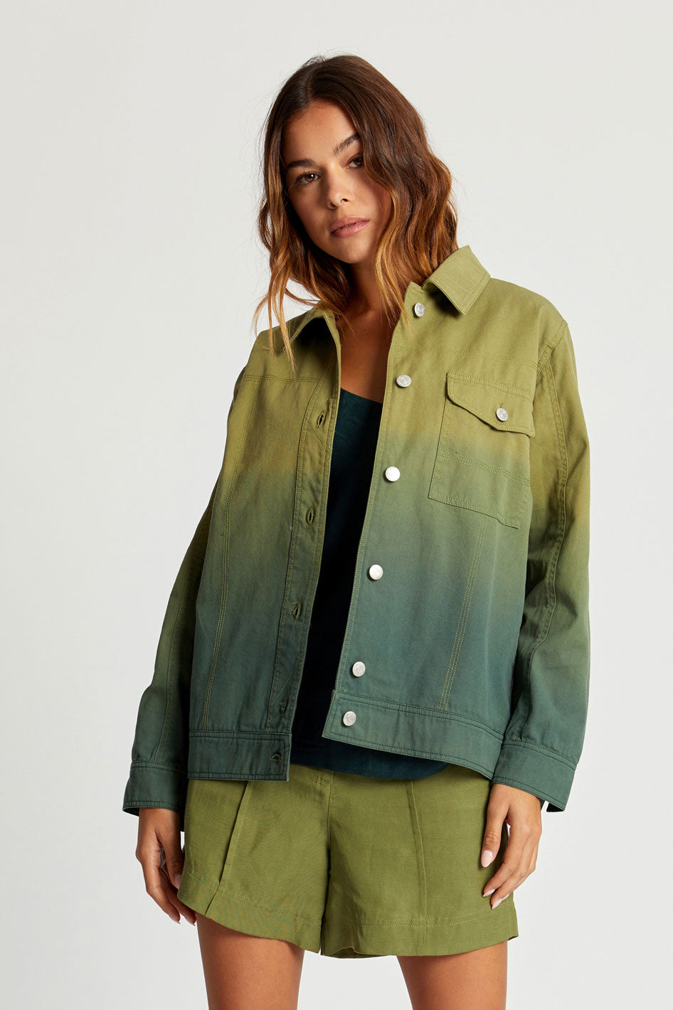 Khaki green jacket Orino made from 100% organic cotton by Komodo