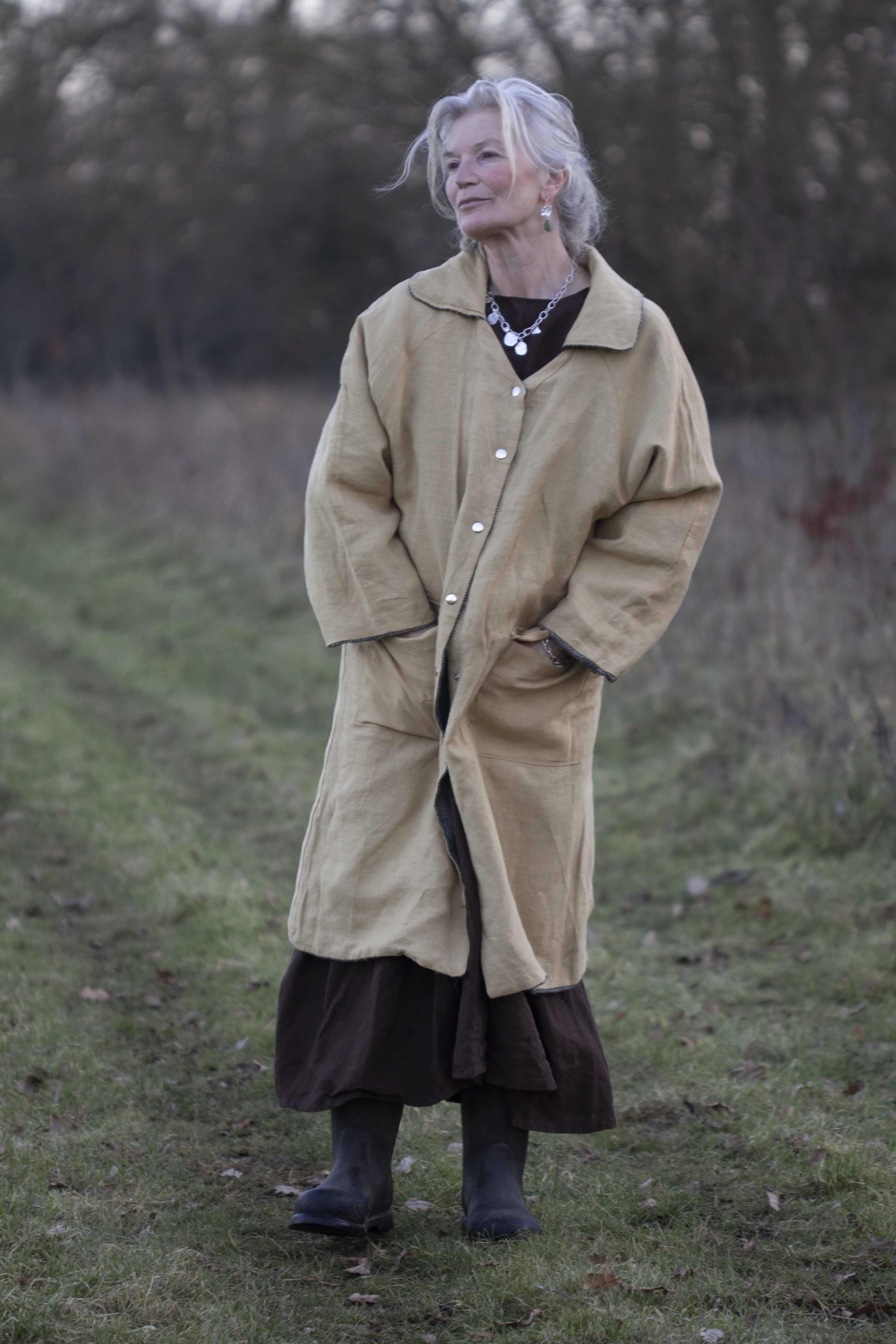 Reversible coat made from 100% linen 