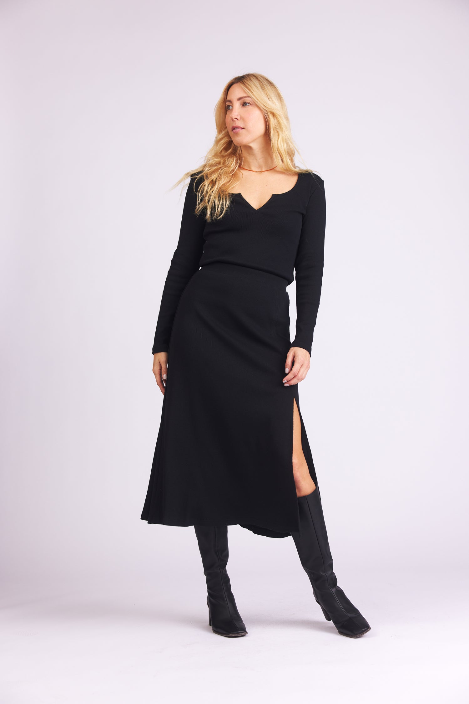 Black Blake skirt made of organic cotton from Baige the Label