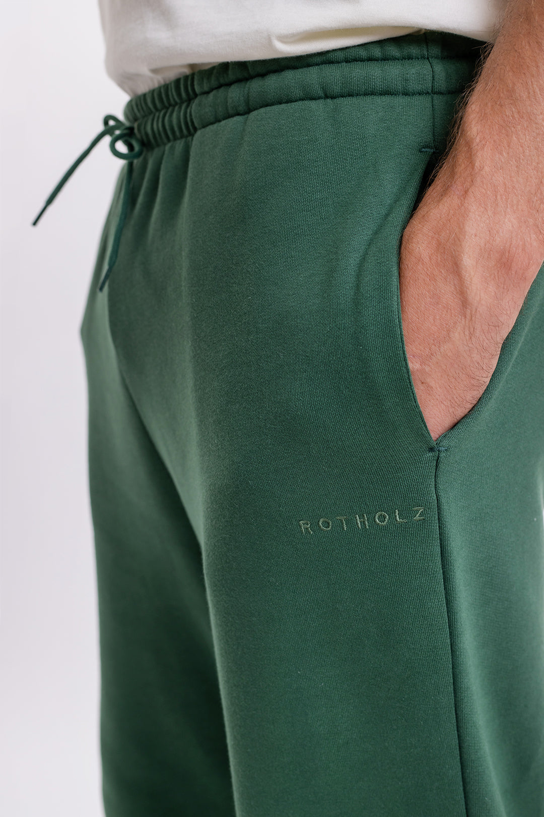 Logo sweatpants made of organic cotton green