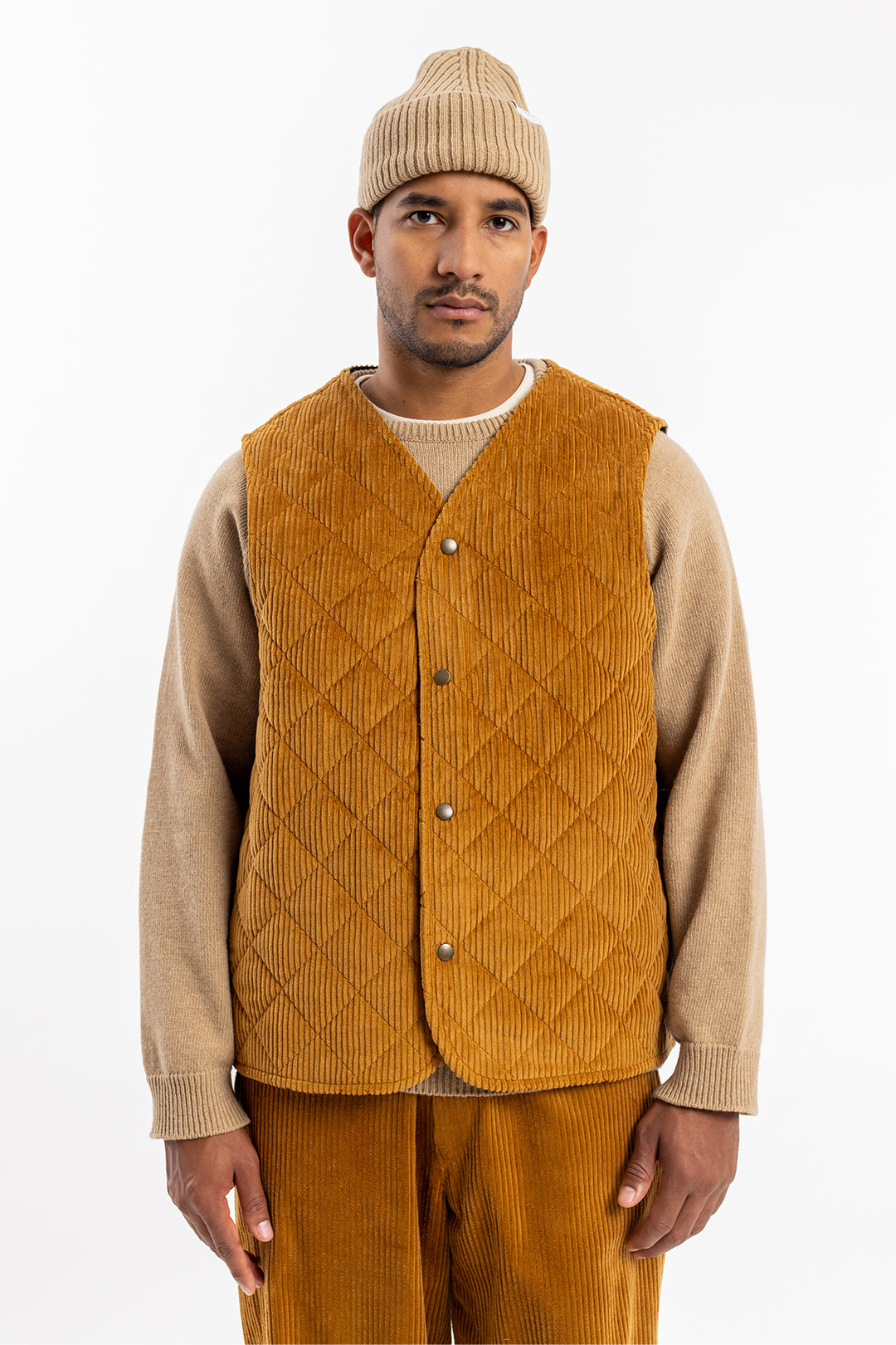 Toffee, quilted men's corduroy vest made of organic cotton &amp; recycled PET from Rotholz